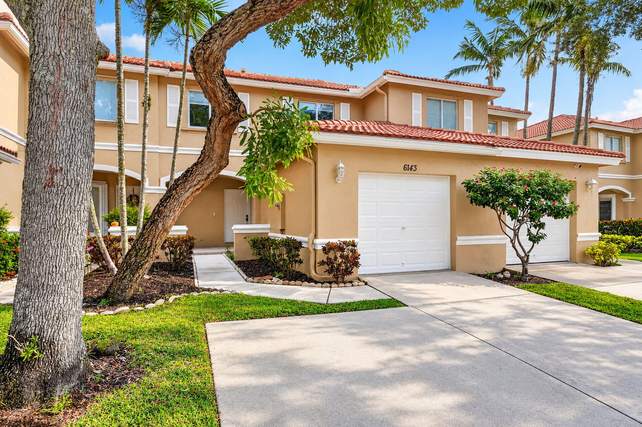 6143 Whalton, West Palm Beach FL 33411