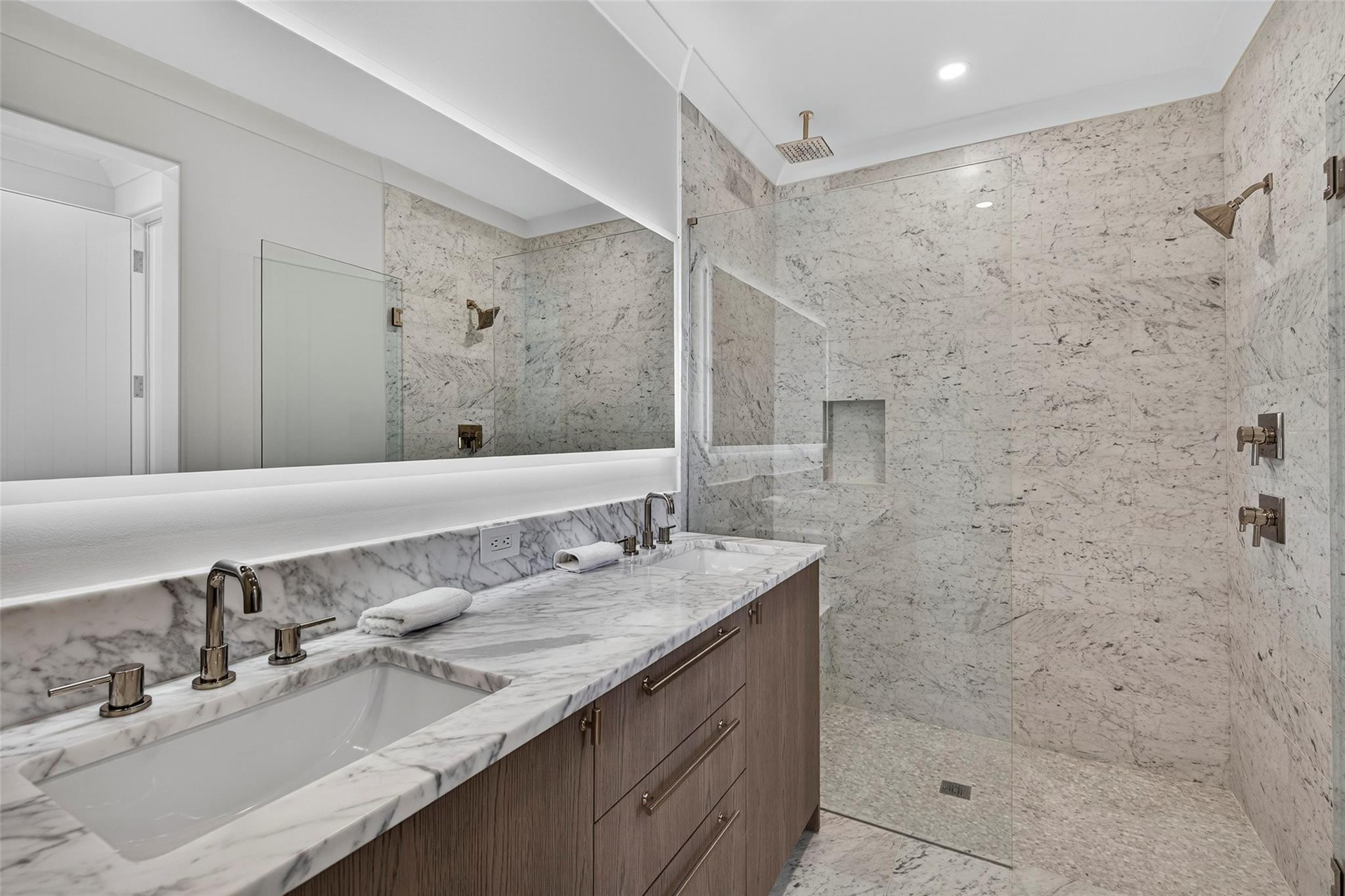 621 SW 5, Fort Lauderdale FL 33315