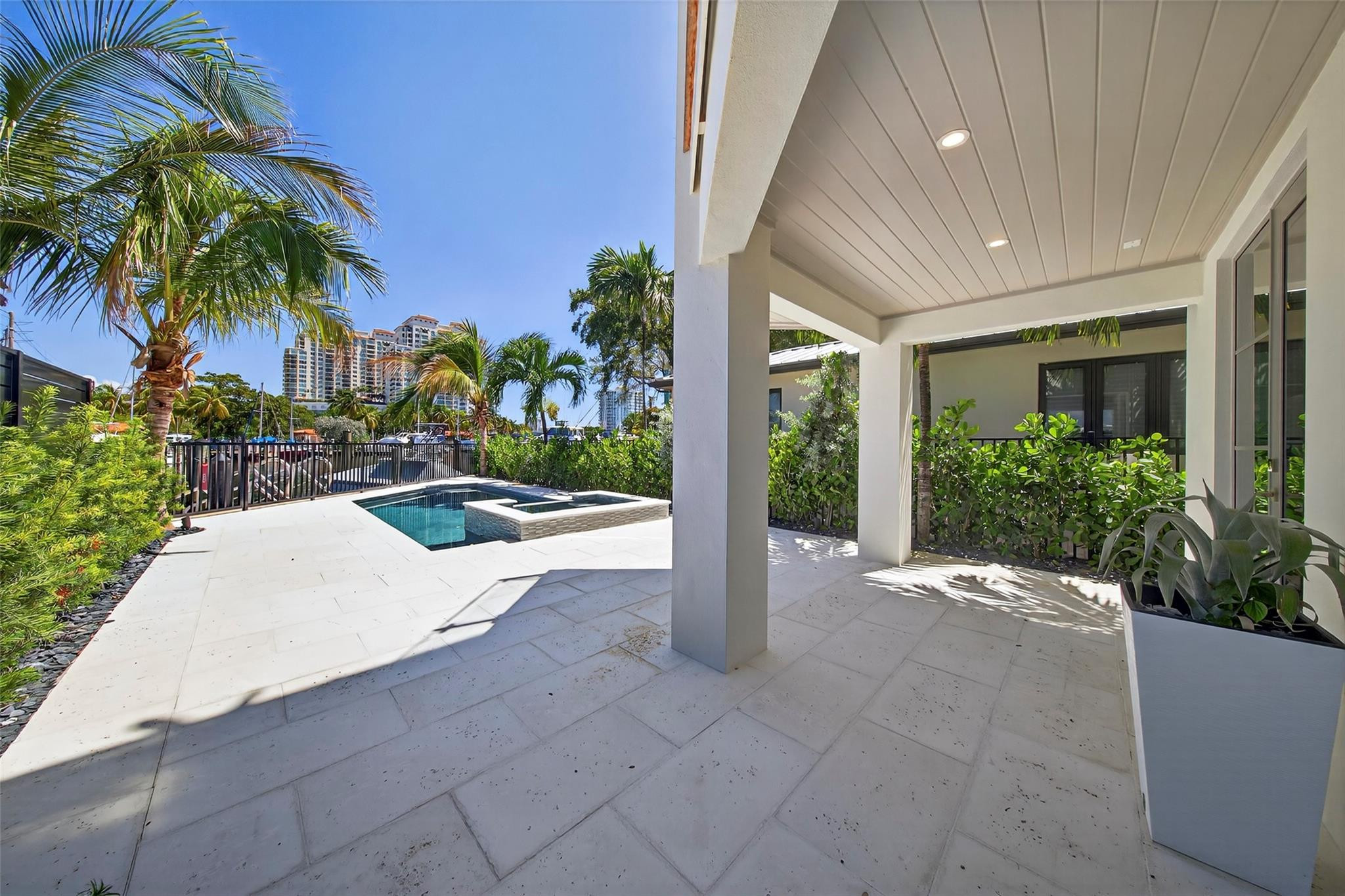 621 SW 5, Fort Lauderdale FL 33315
