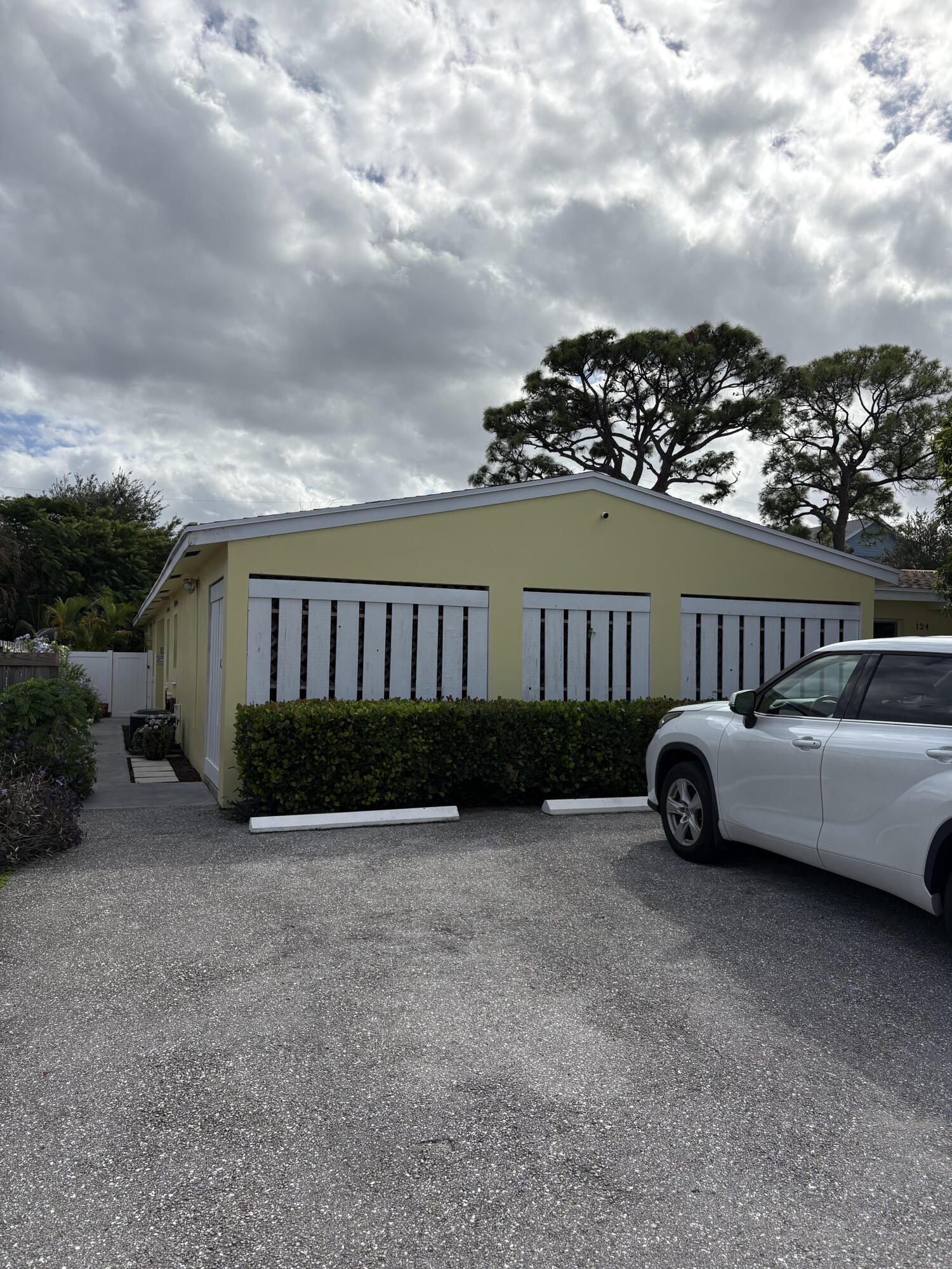 126 Milton, Lantana FL 33462