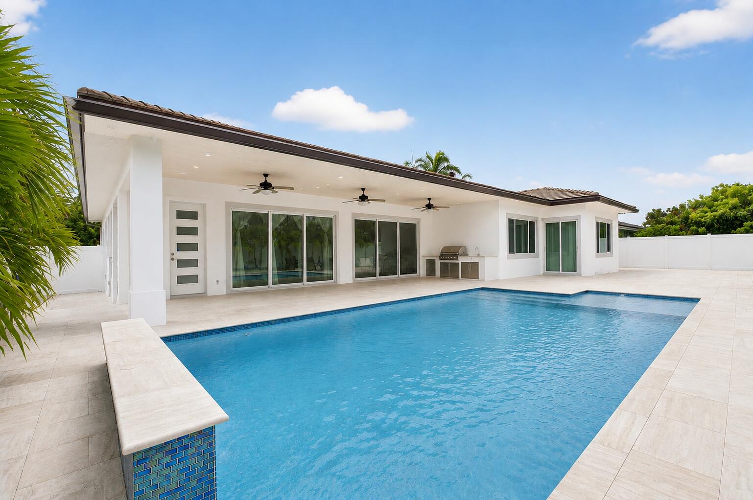 711 NE 6th, Boca Raton FL 33432