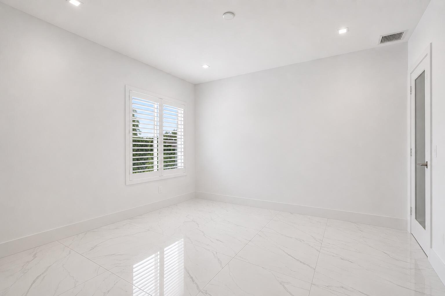 711 NE 6th, Boca Raton FL 33432