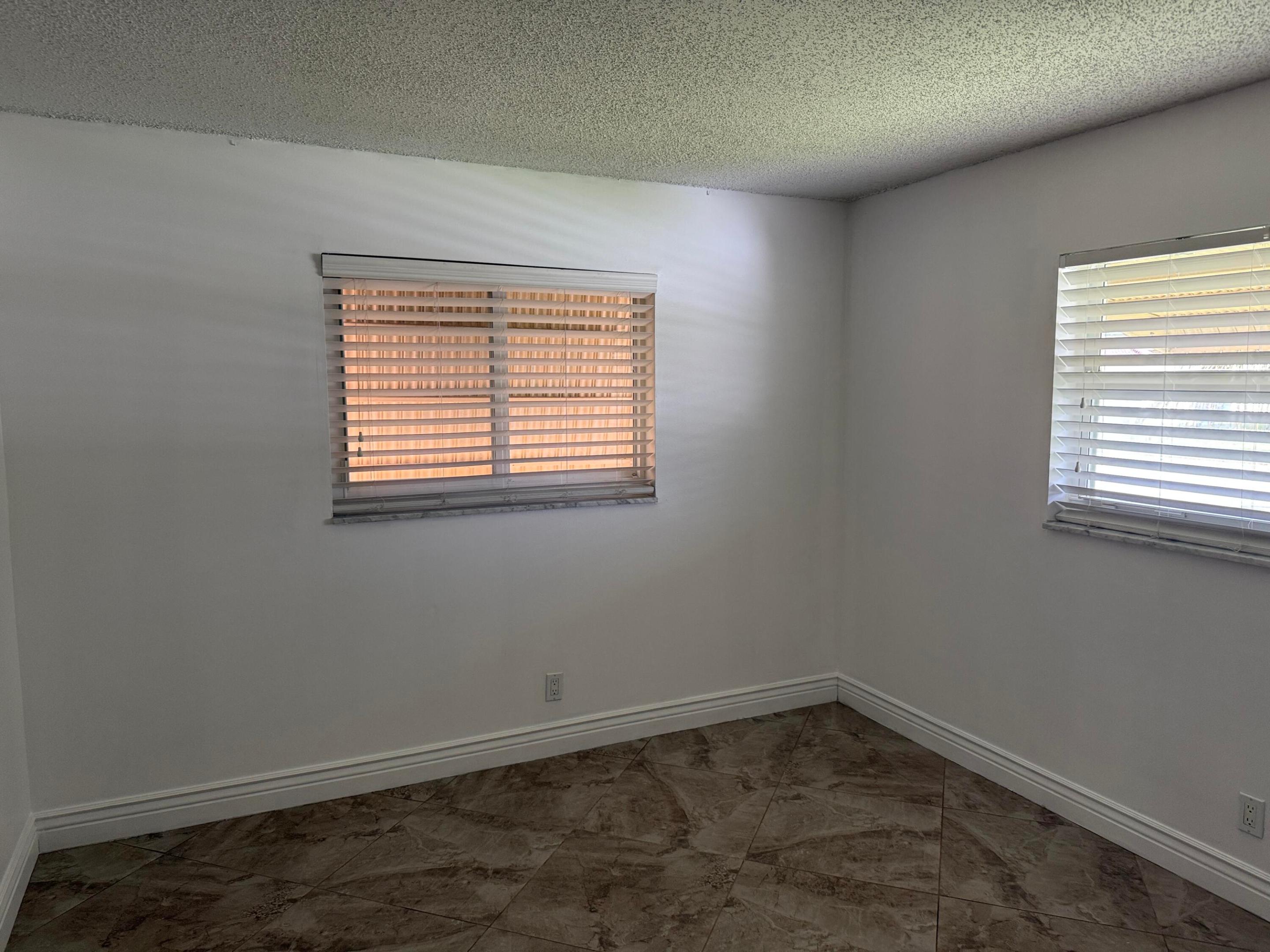 6957 NW 9TH, Margate FL 33063