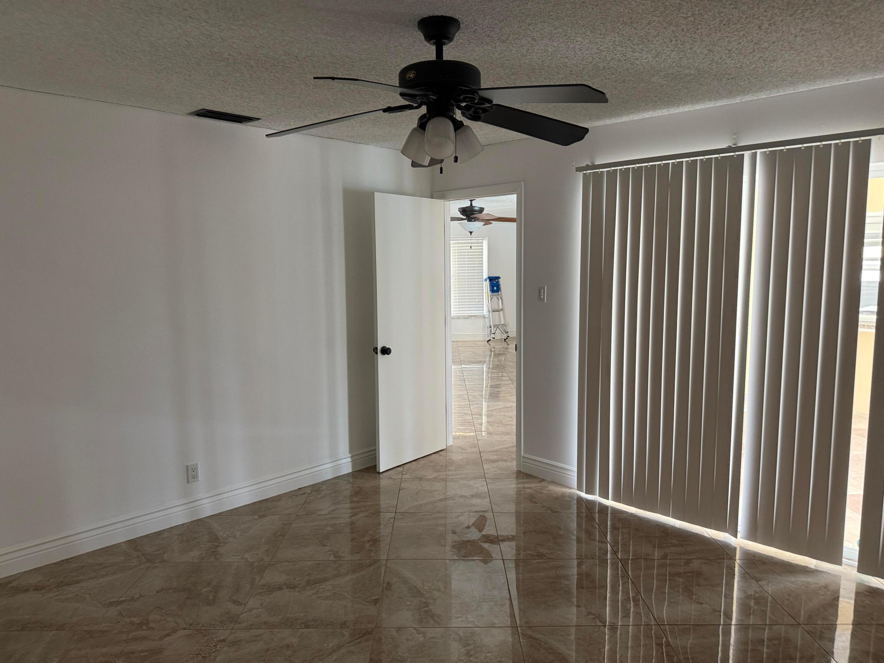 6957 NW 9TH, Margate FL 33063
