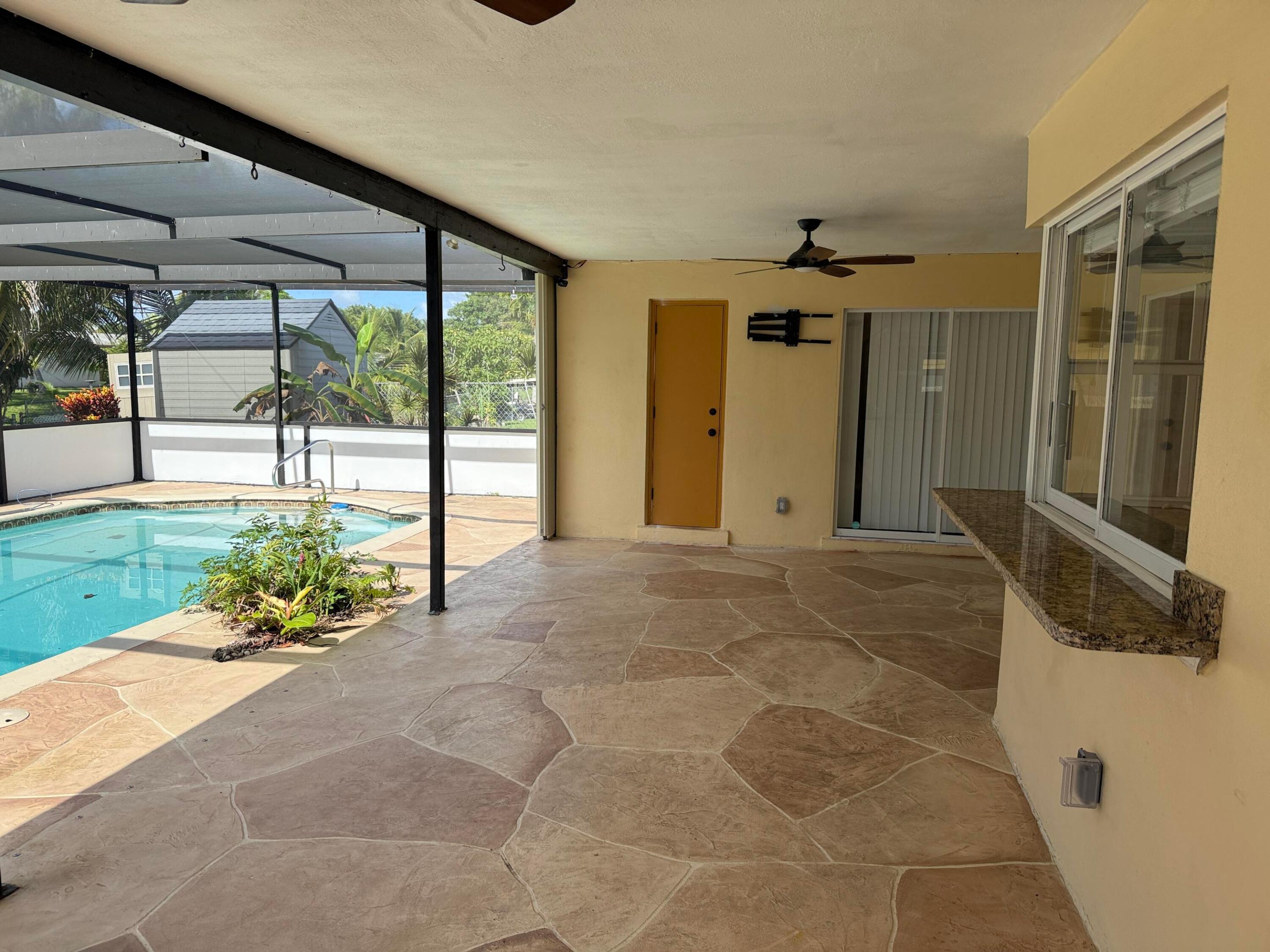 6957 NW 9TH, Margate FL 33063