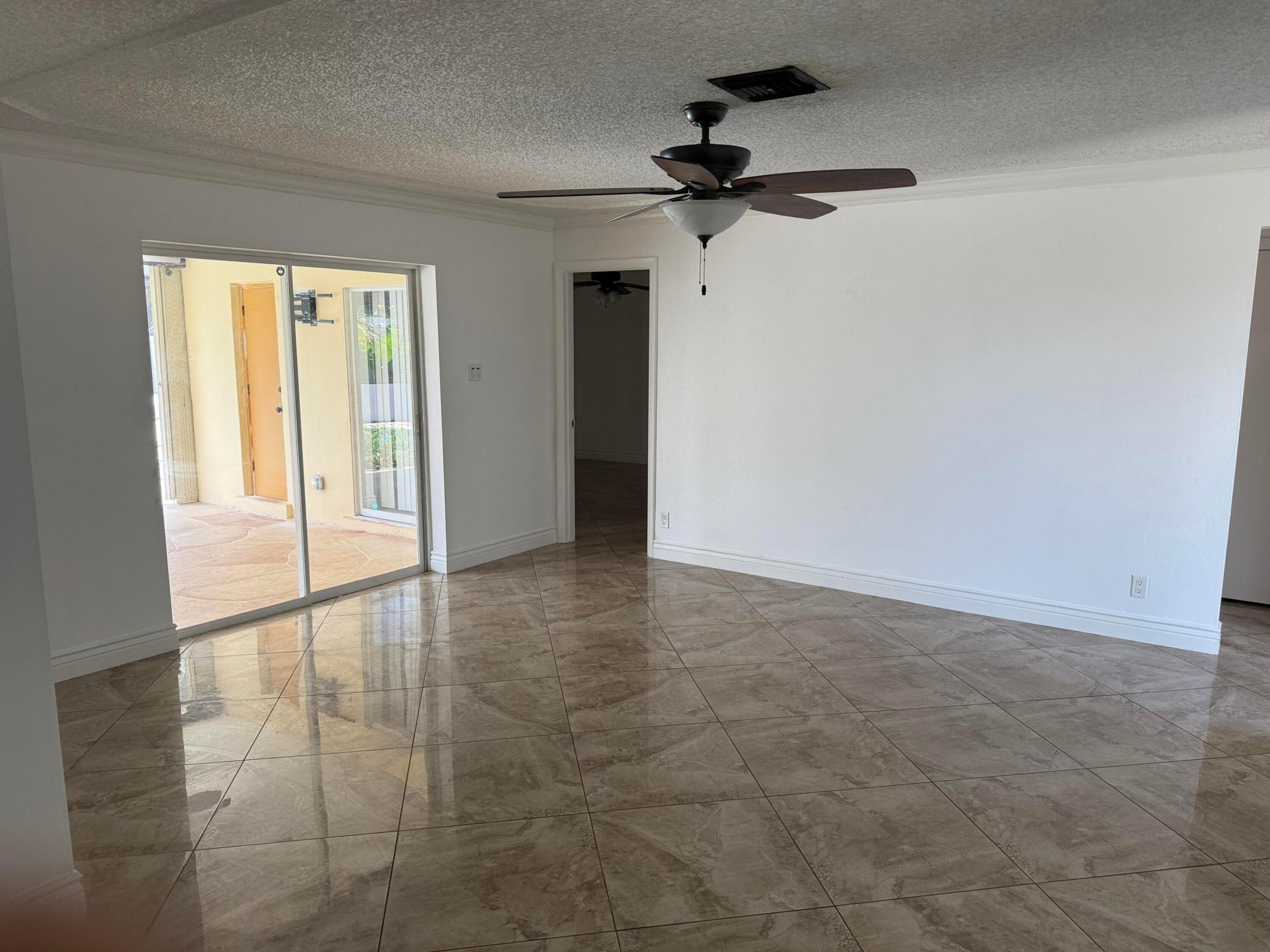 6957 NW 9TH, Margate FL 33063