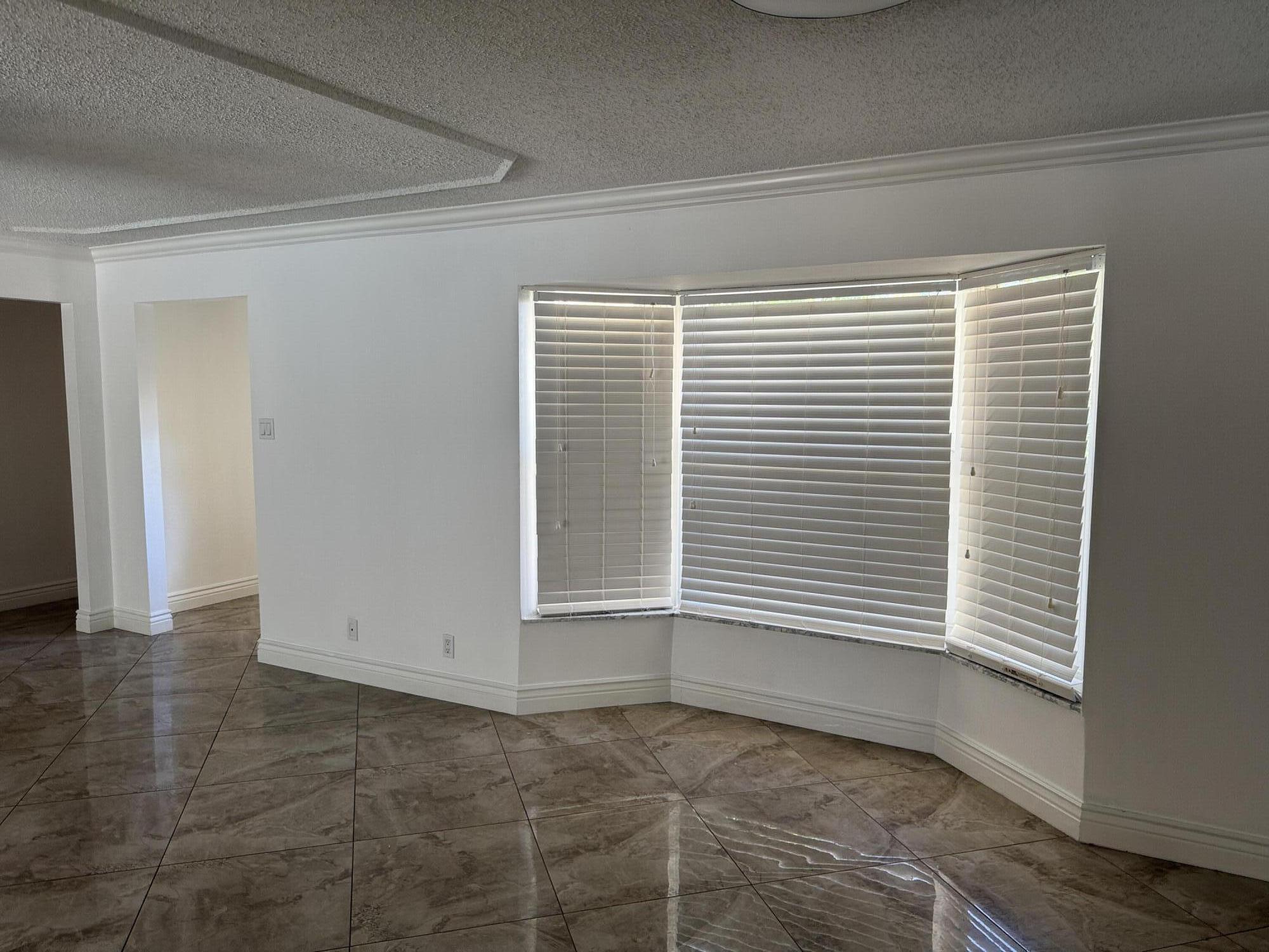 6957 NW 9TH, Margate FL 33063
