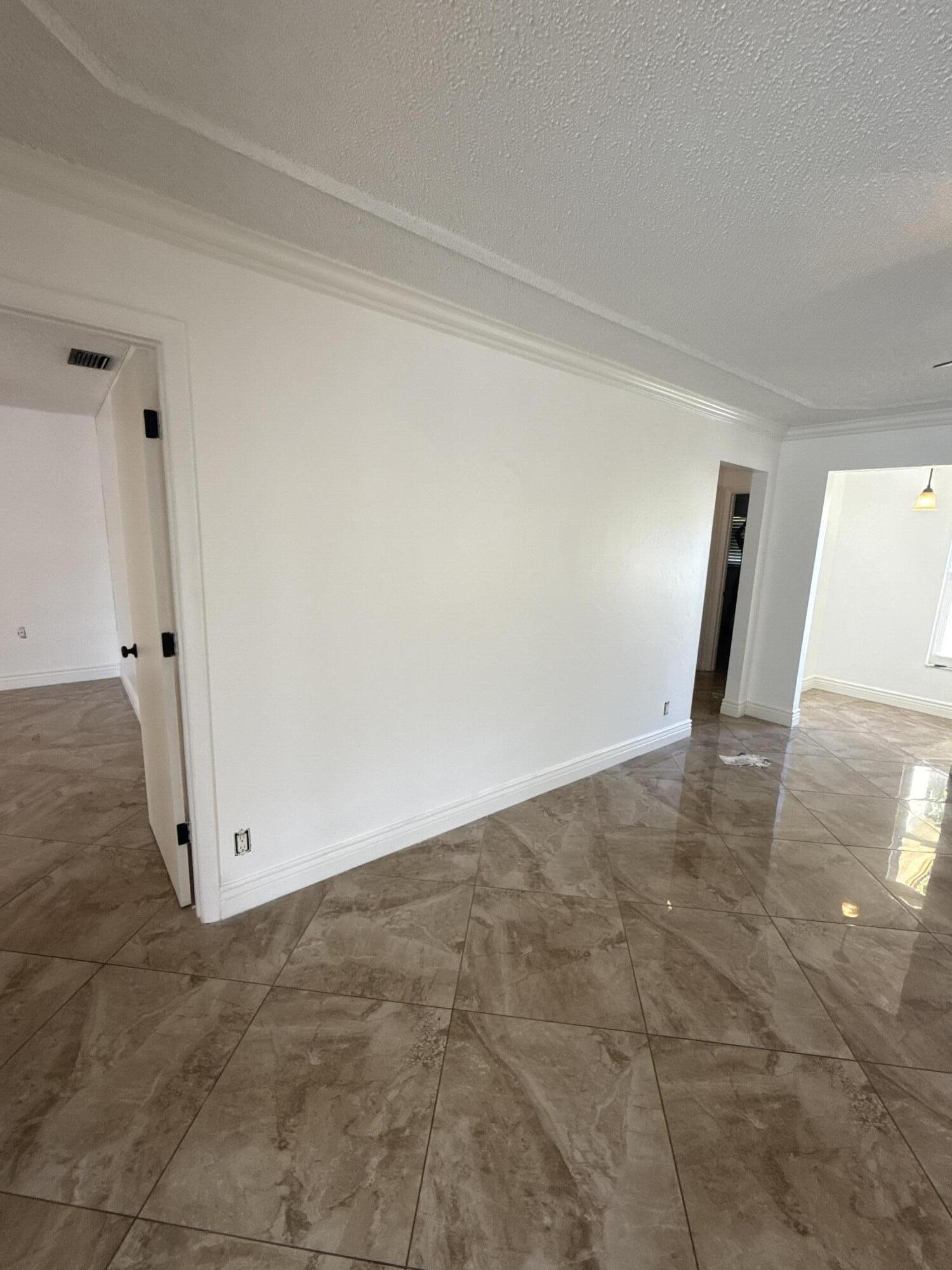6957 NW 9TH, Margate FL 33063