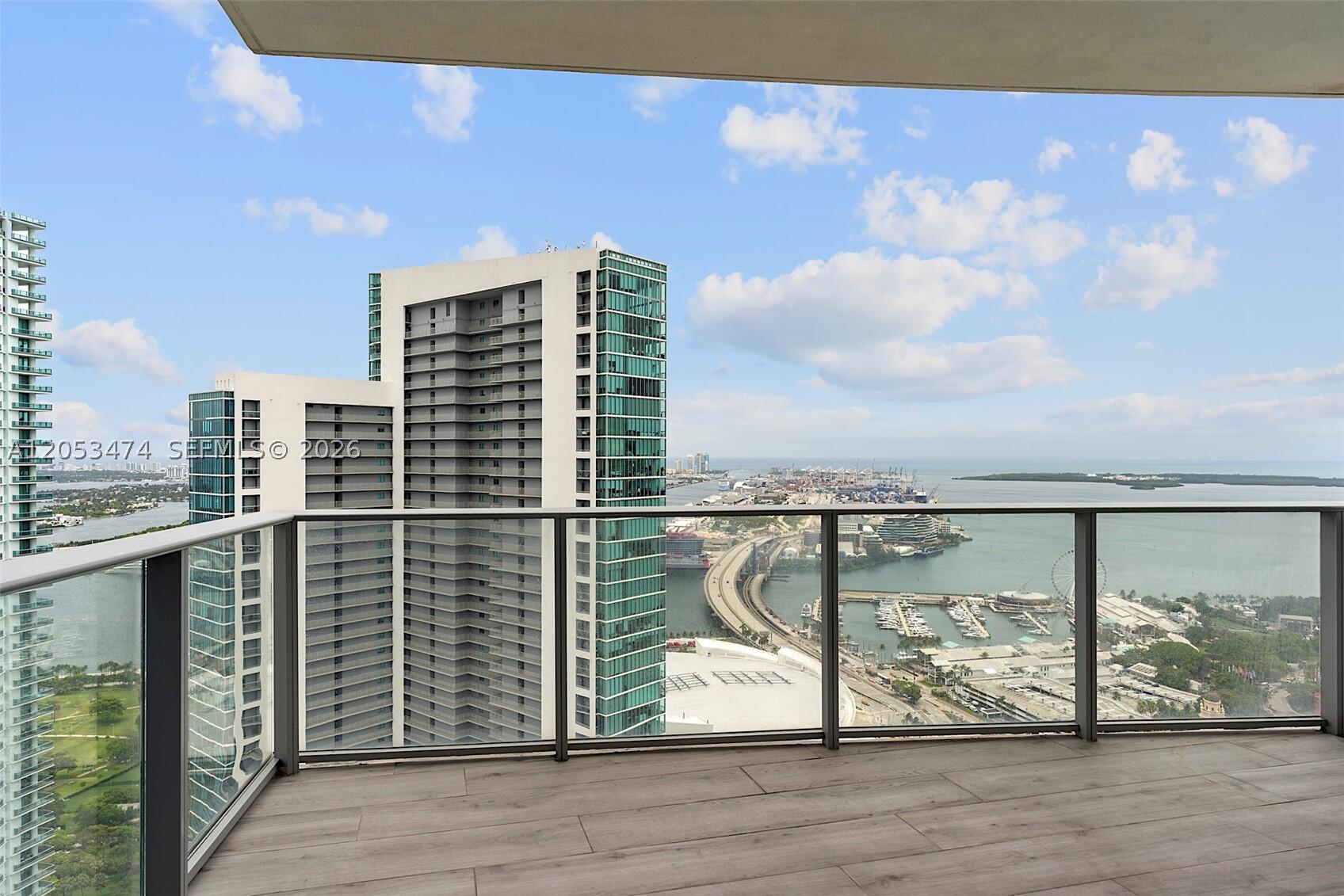 851 NE 1ST #4407, Miami FL 33132