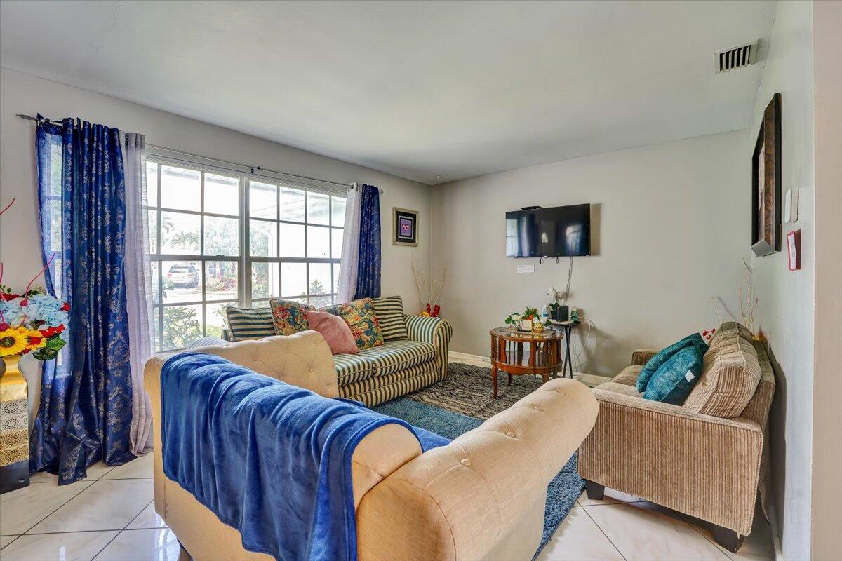 3982 NW 39TH, Lauderdale Lakes FL 33309