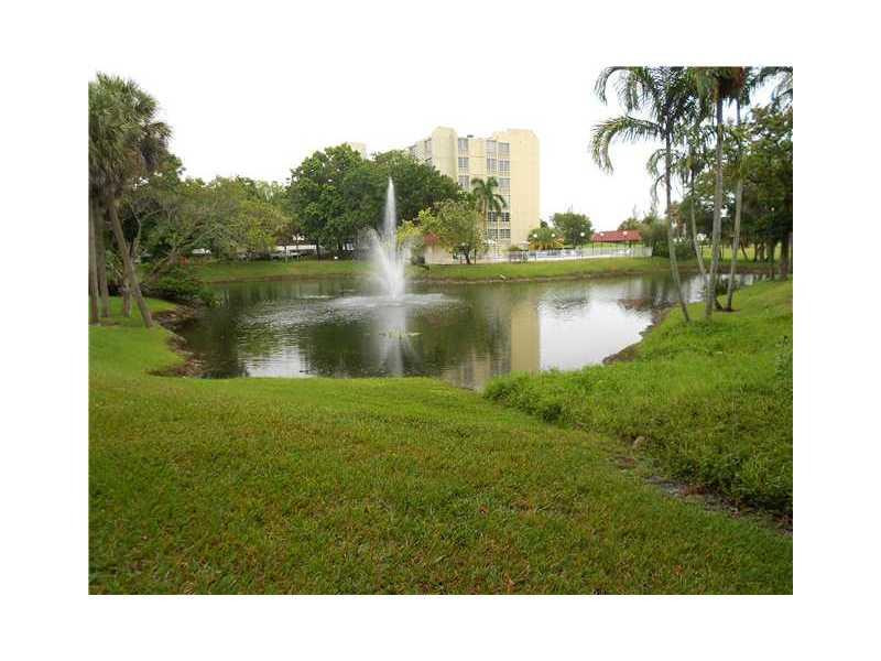 6901 ENVIRON #4F, Lauderhill FL 33319
