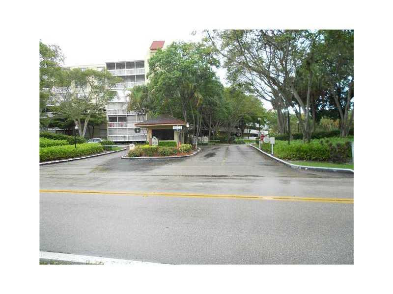6901 ENVIRON #4F, Lauderhill FL 33319