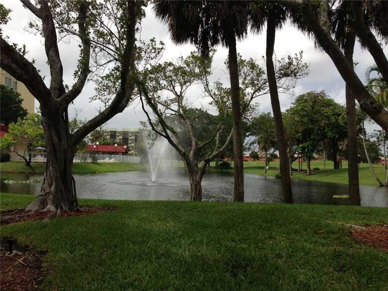 6901 ENVIRON #4F, Lauderhill FL 33319