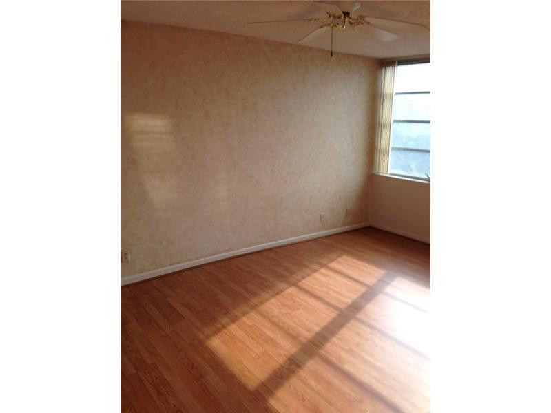 6901 ENVIRON #4F, Lauderhill FL 33319