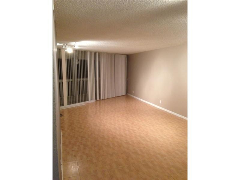 6901 ENVIRON #4F, Lauderhill FL 33319