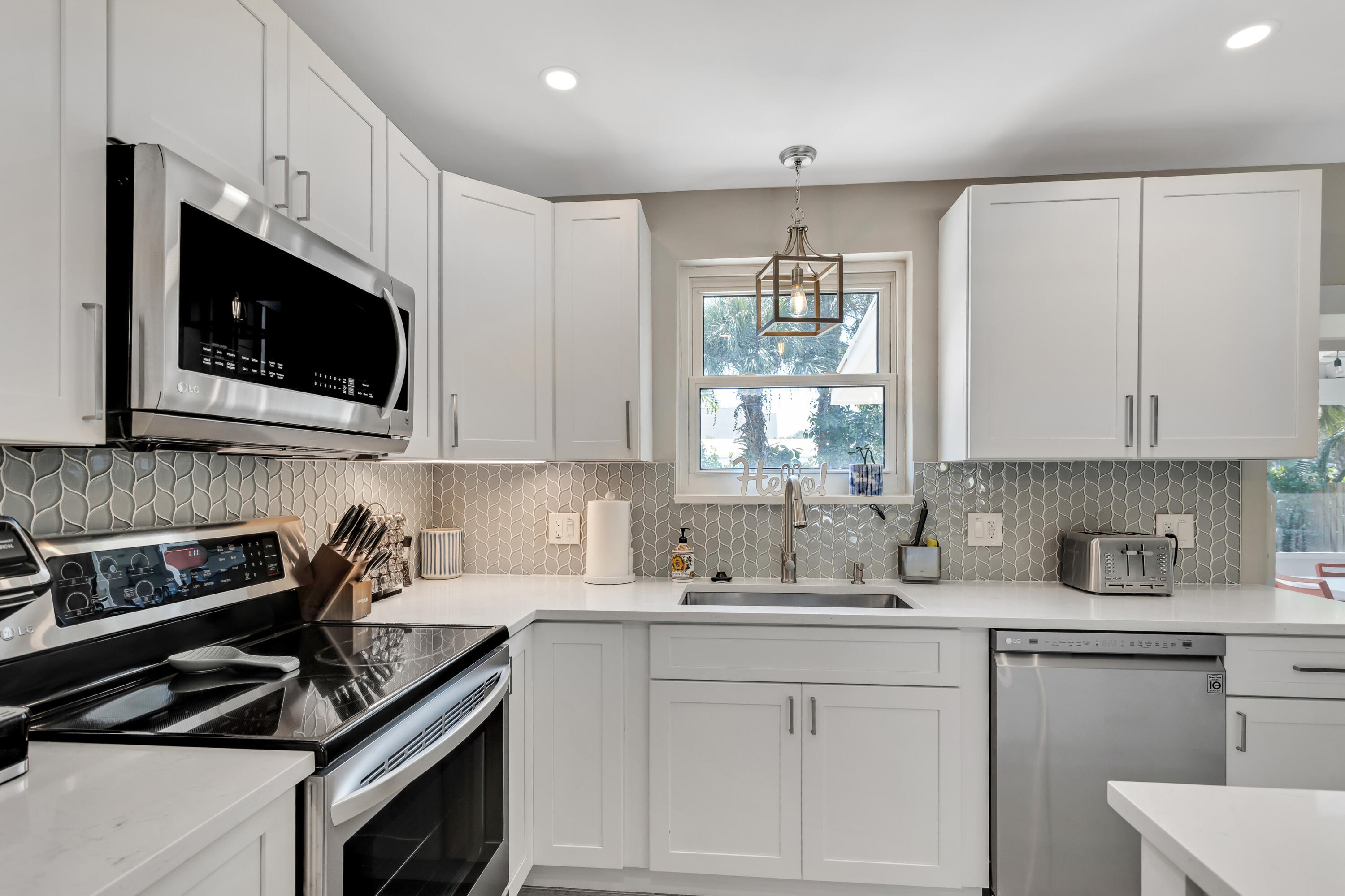 47 RIDGEWOOD, Tequesta FL 33469