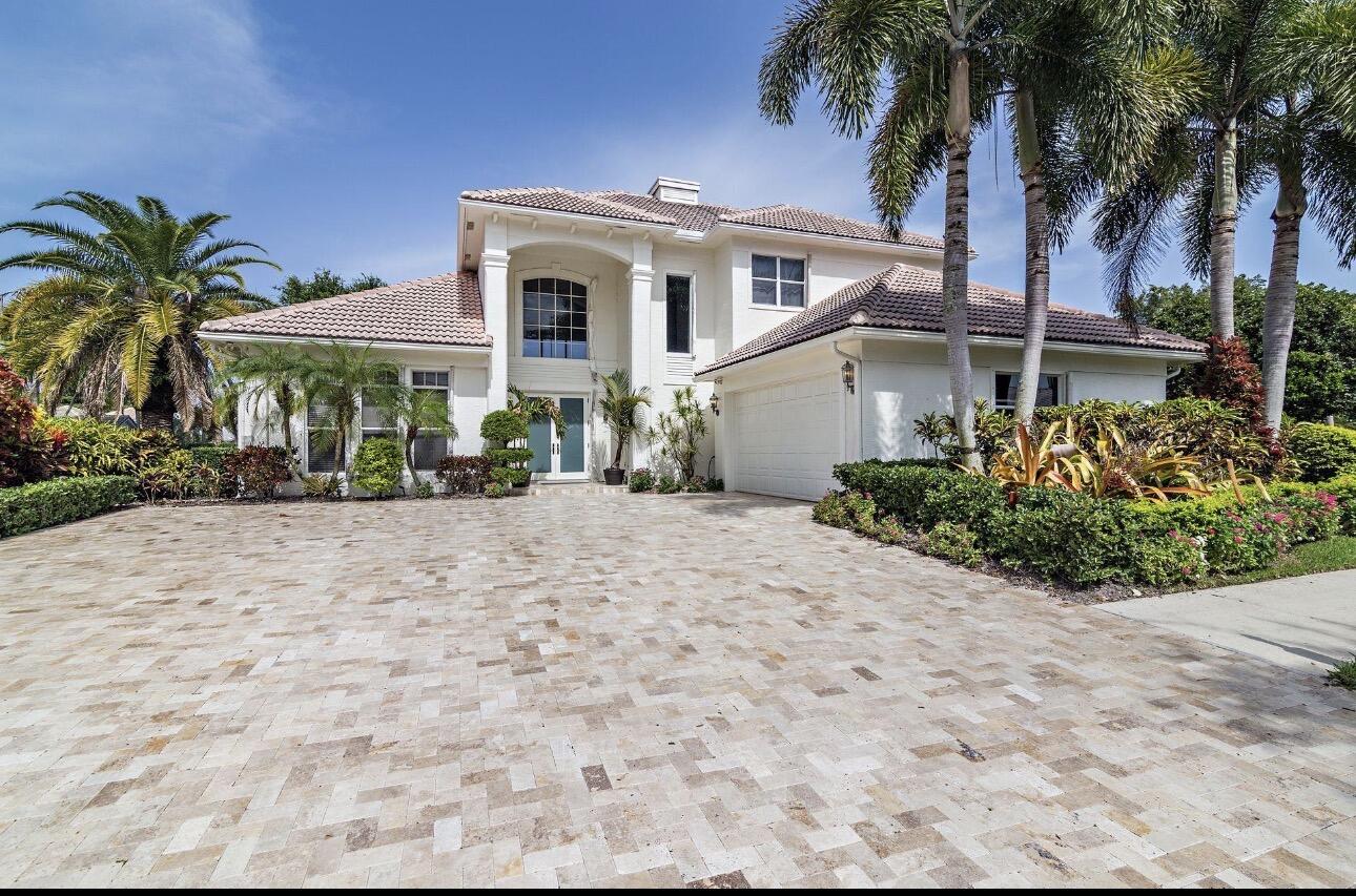 125 Pembroke #125, Palm Beach Gardens FL 33418