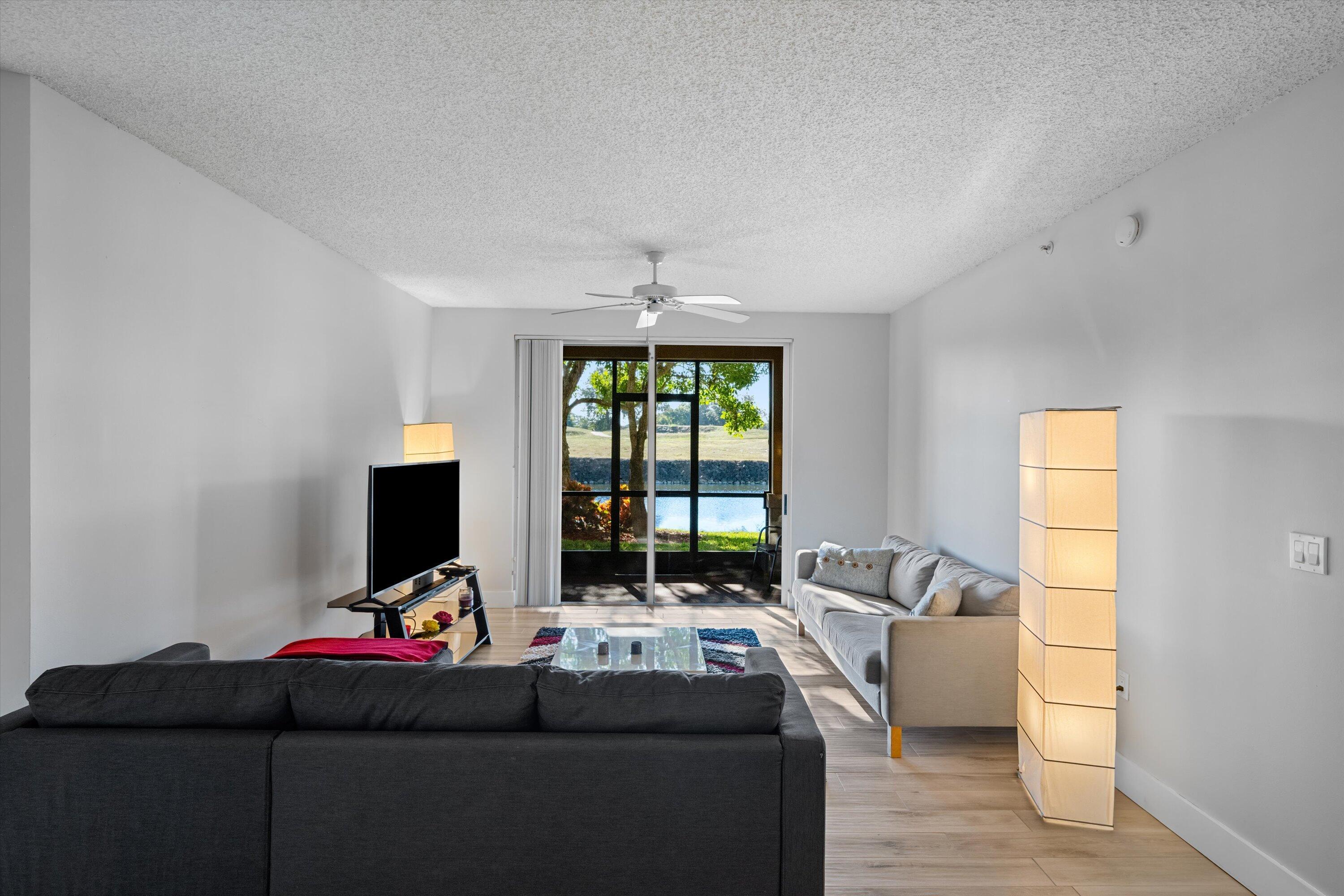 11730 SAINT ANDREWS #102, Wellington FL 33414