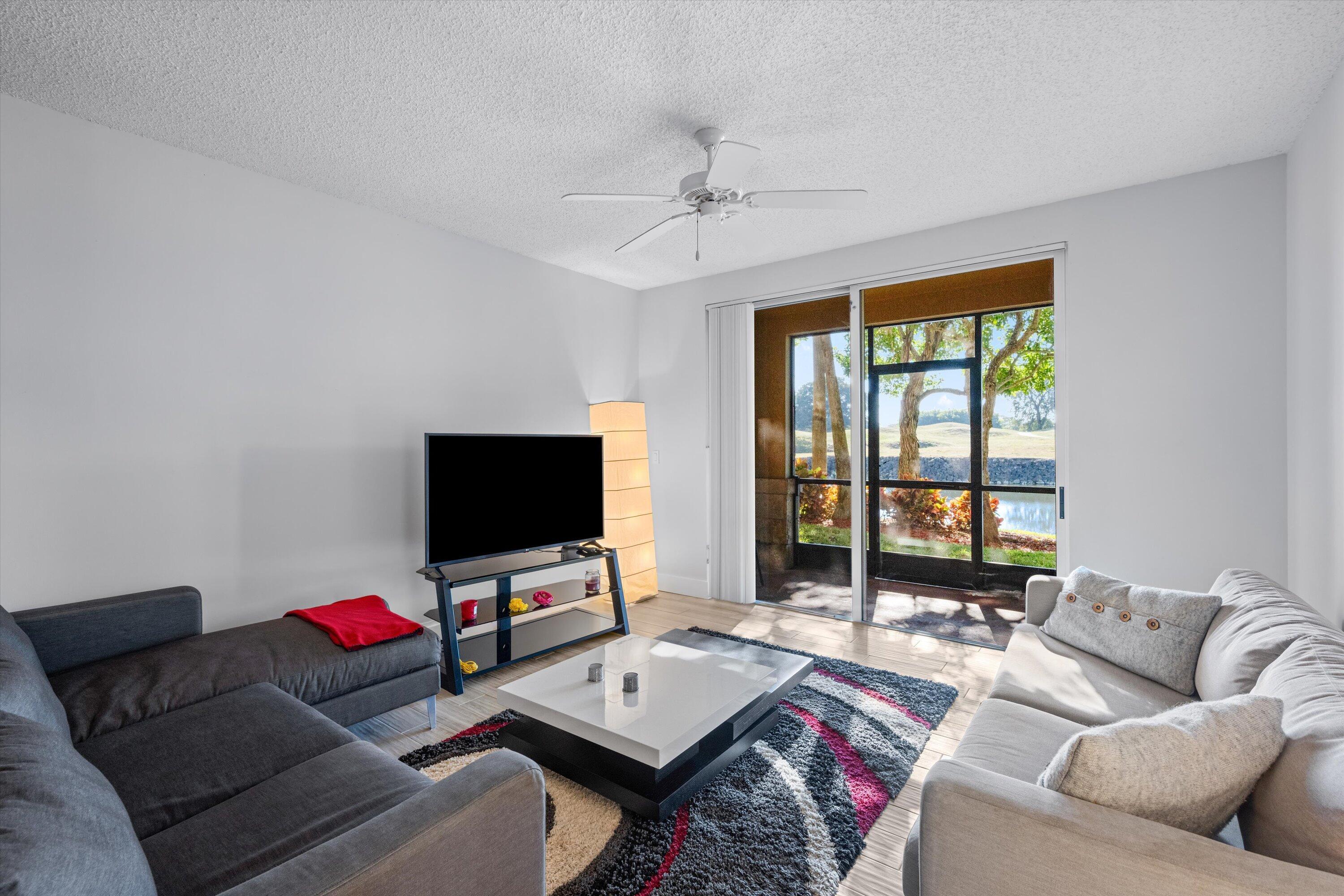 11730 SAINT ANDREWS #102, Wellington FL 33414