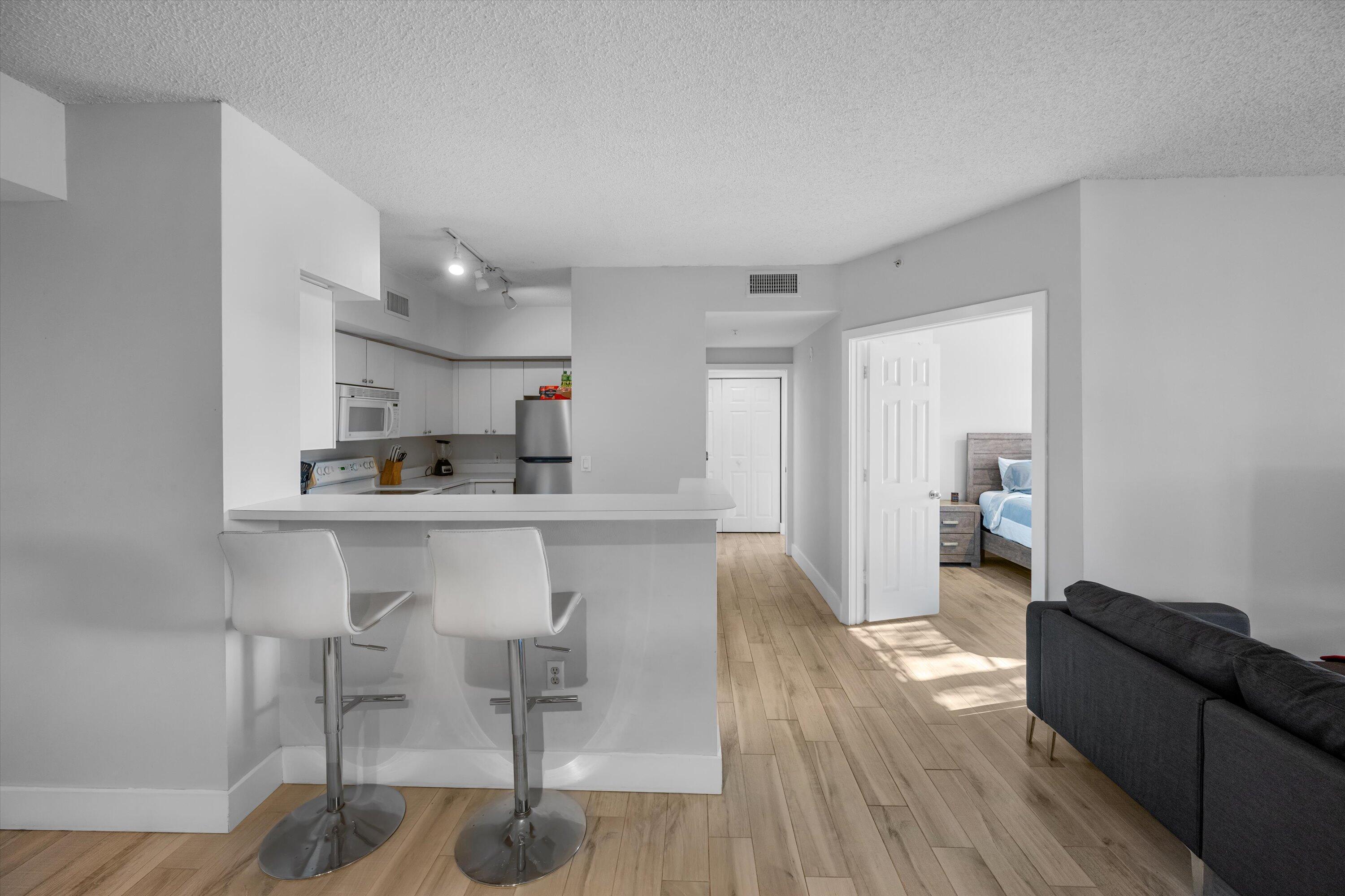 11730 SAINT ANDREWS #102, Wellington FL 33414