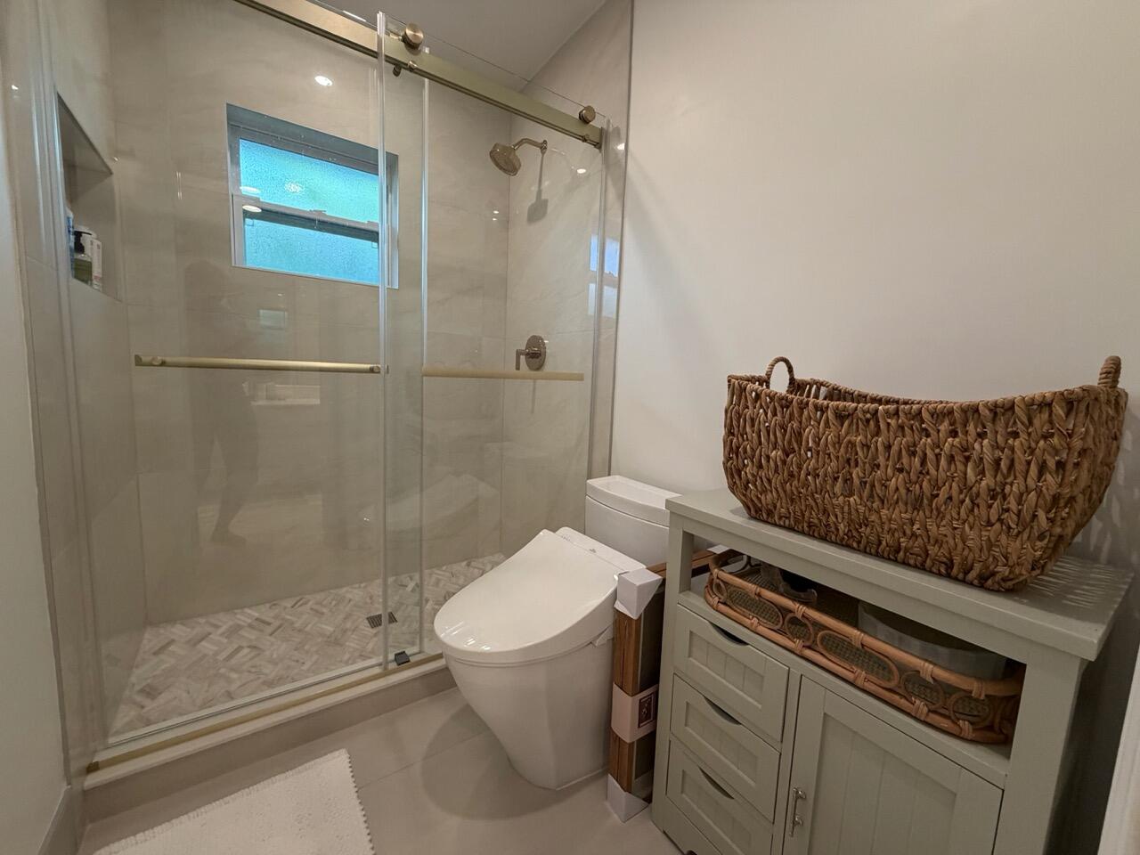 827 NE 33RD, Boca Raton FL 33431