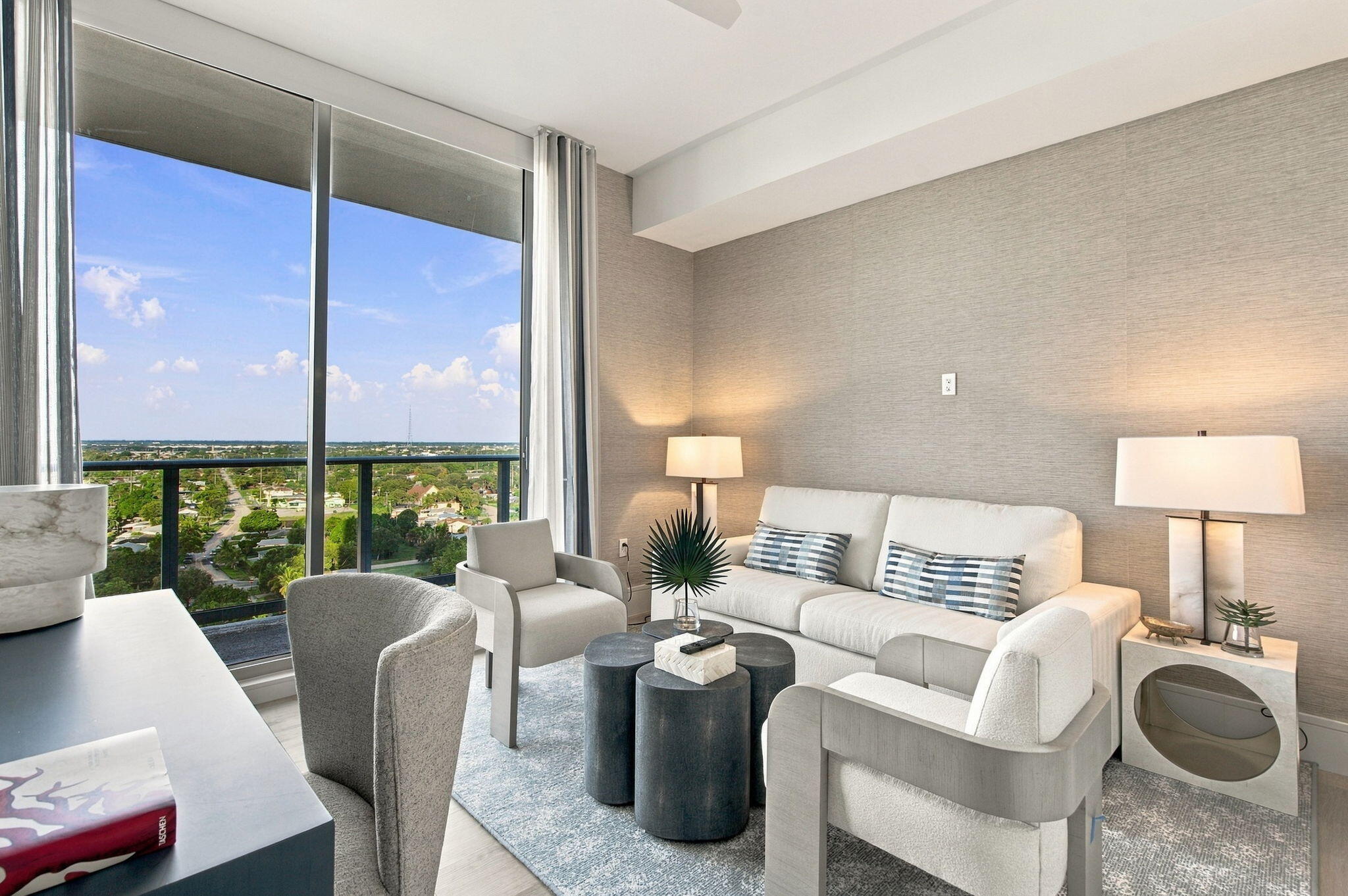 220 LAKE SHORE #1423, West Palm Beach FL 33403