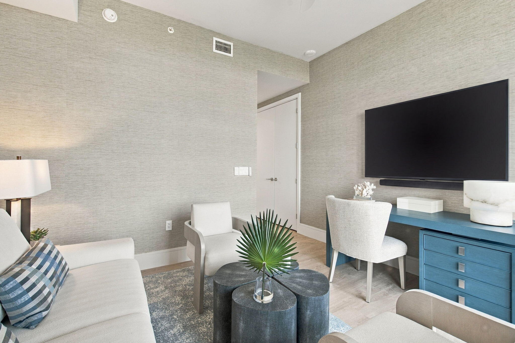 220 LAKE SHORE #1423, West Palm Beach FL 33403