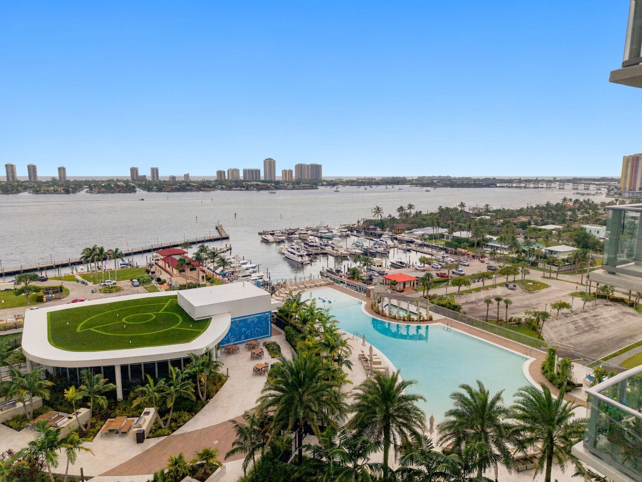 220 LAKE SHORE #1423, West Palm Beach FL 33403