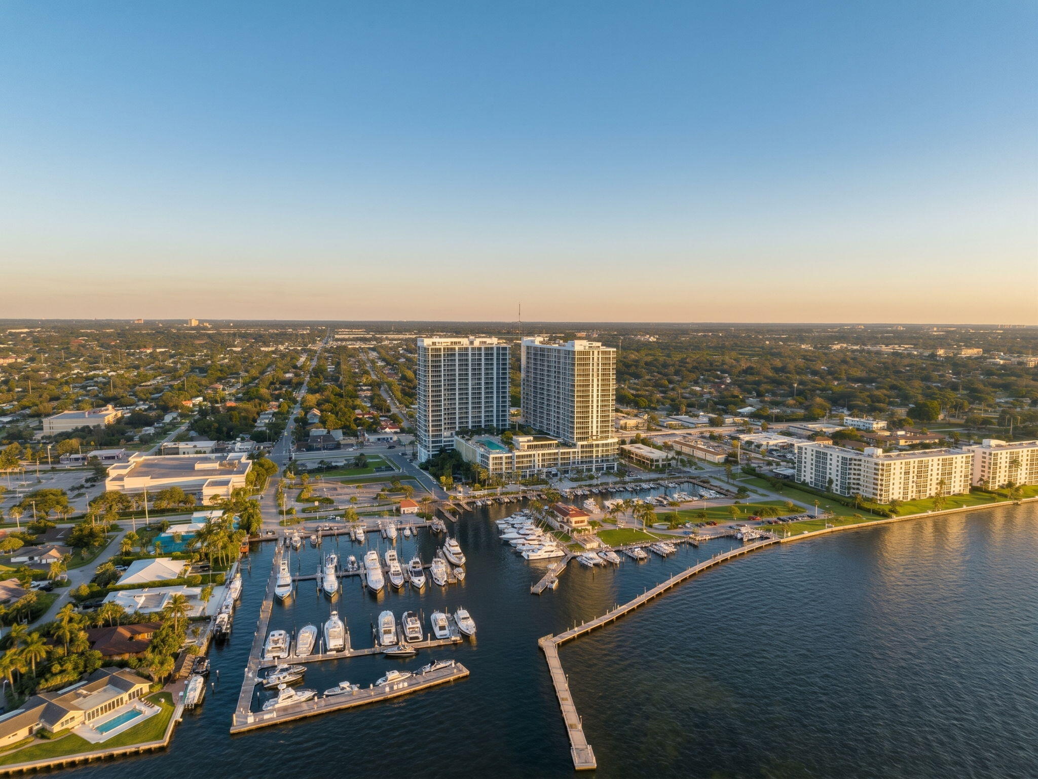 220 LAKE SHORE #1423, West Palm Beach FL 33403