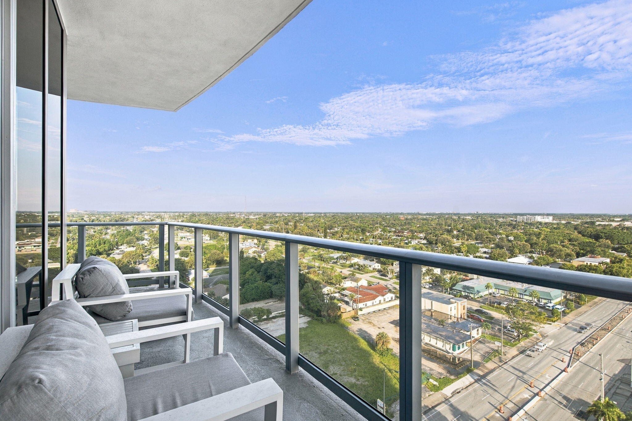 220 LAKE SHORE #1423, West Palm Beach FL 33403