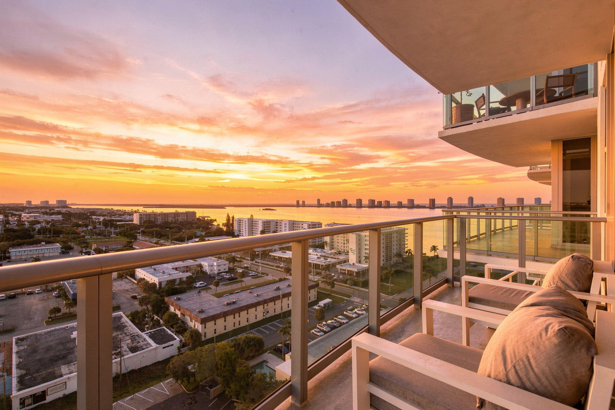 220 LAKE SHORE #1423, West Palm Beach FL 33403