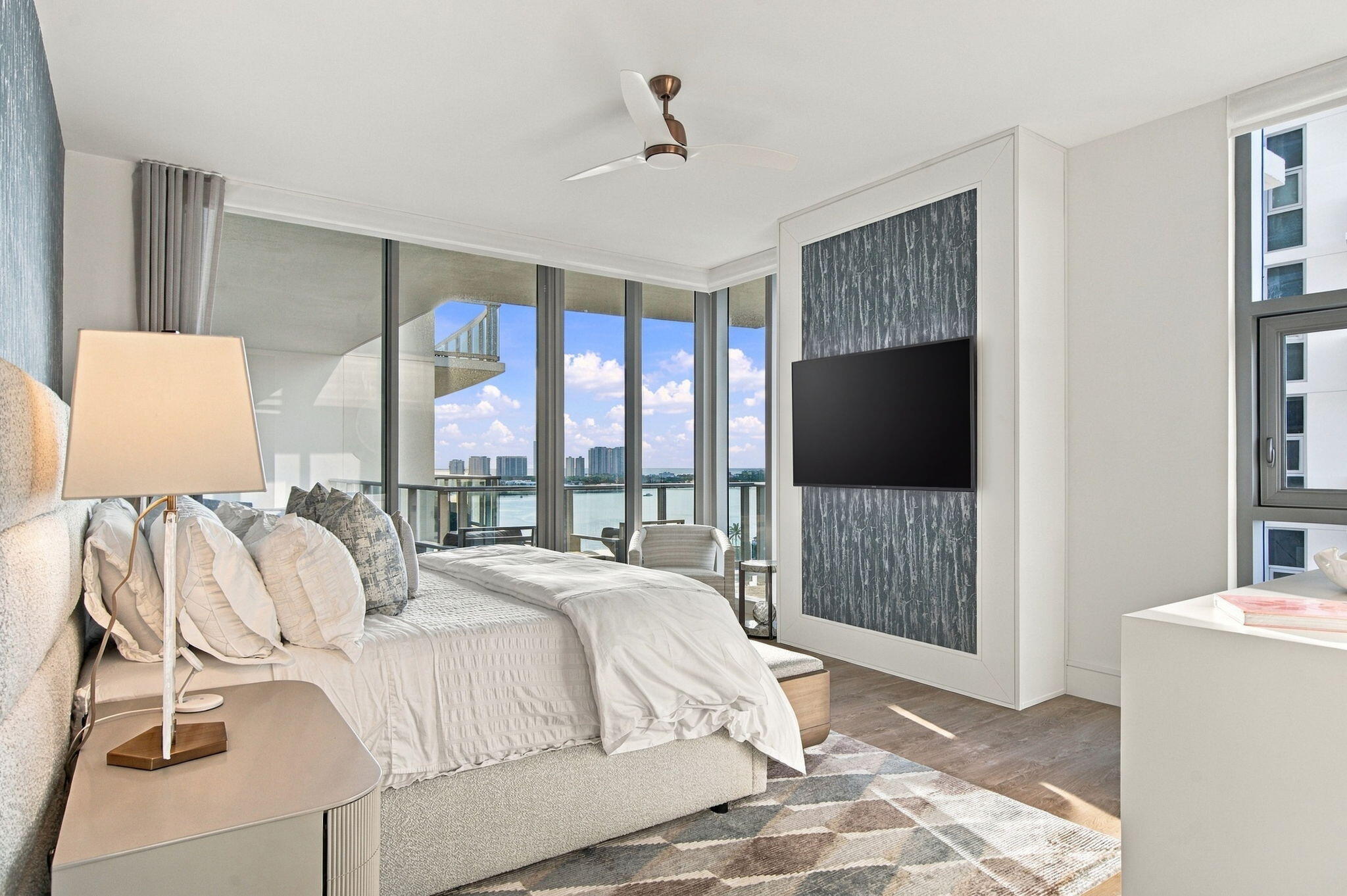 220 LAKE SHORE #1423, West Palm Beach FL 33403