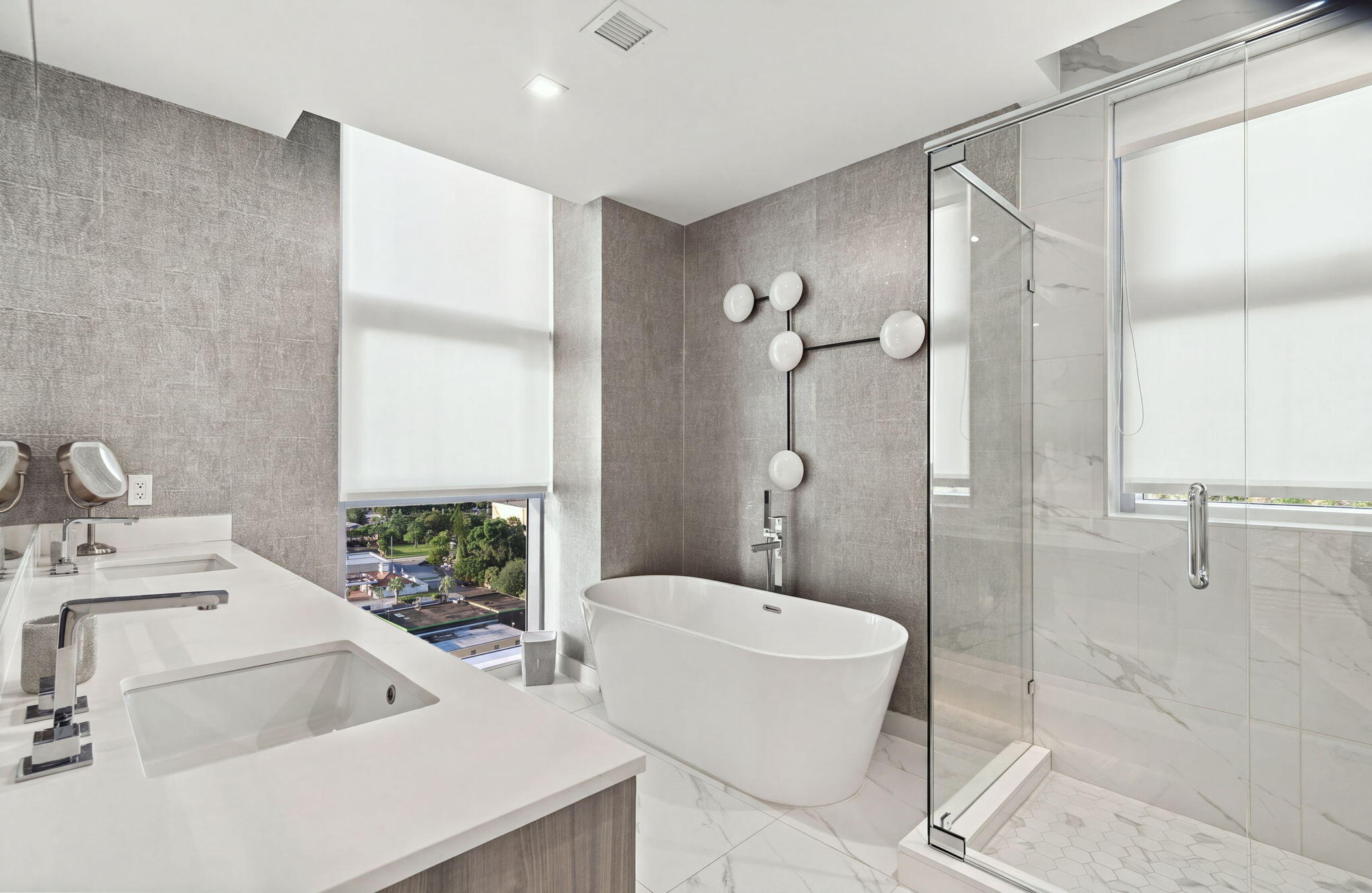 220 LAKE SHORE #1423, West Palm Beach FL 33403