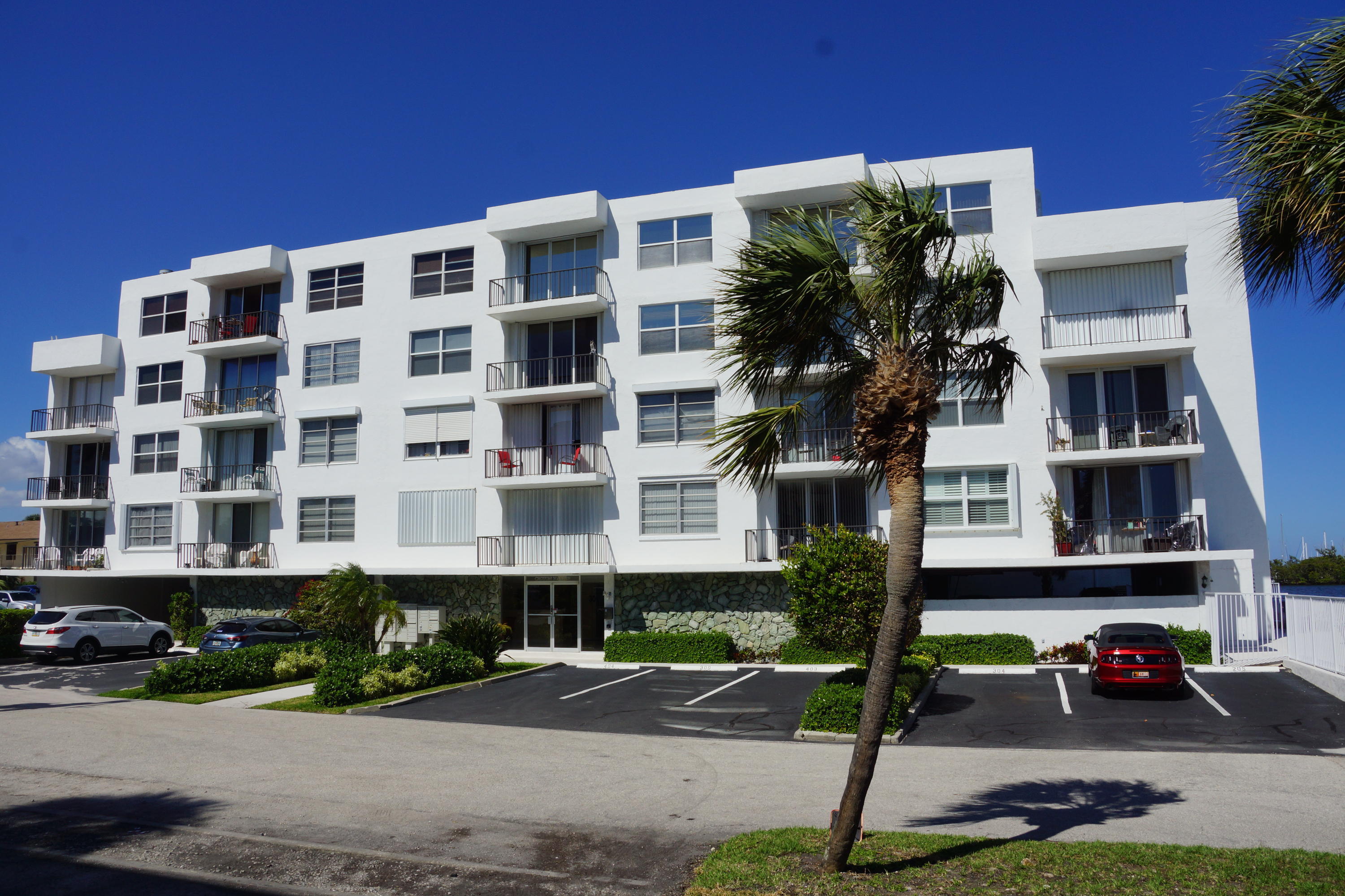 301 Croton #406, Lantana FL 33462