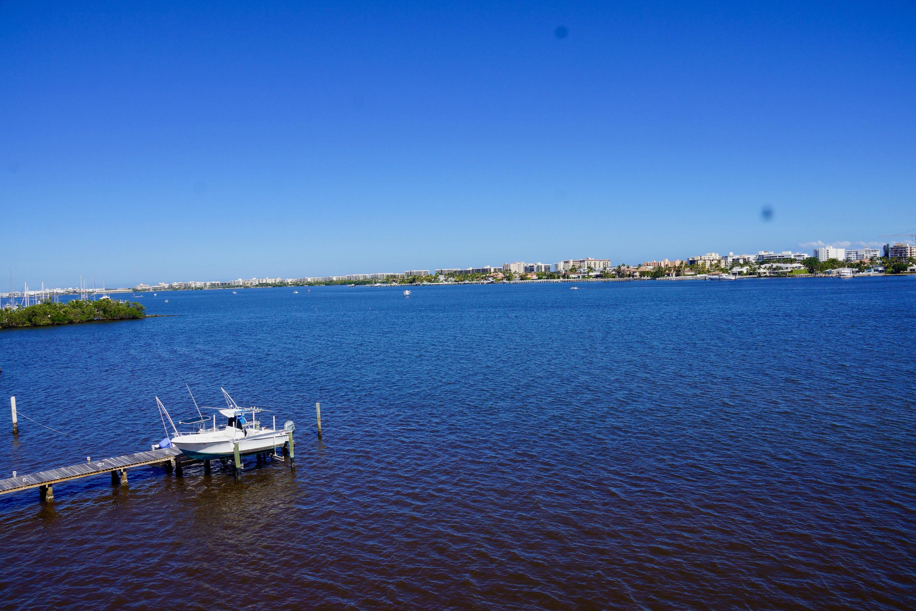 301 Croton #406, Lantana FL 33462