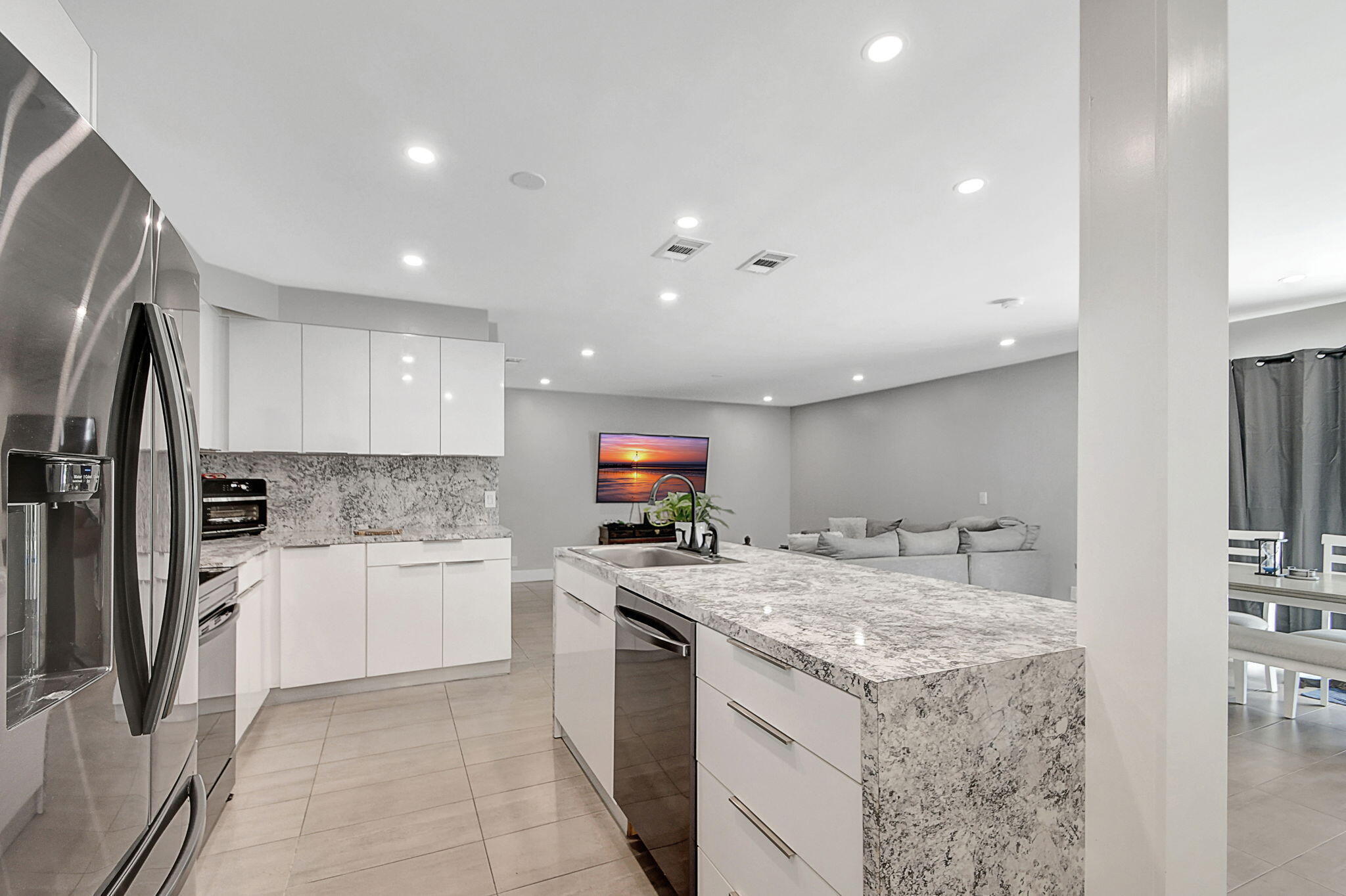 1343 W OCEAN, Lantana FL 33462