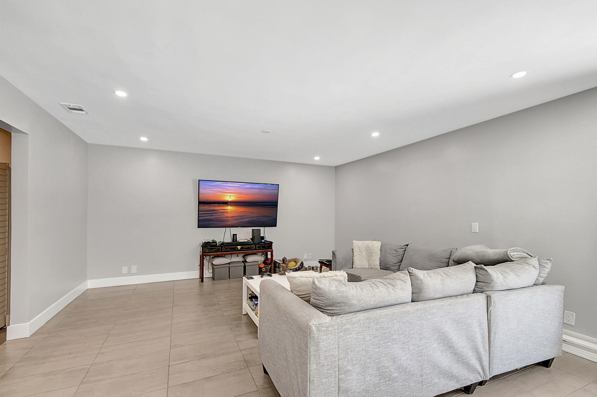1343 W OCEAN, Lantana FL 33462
