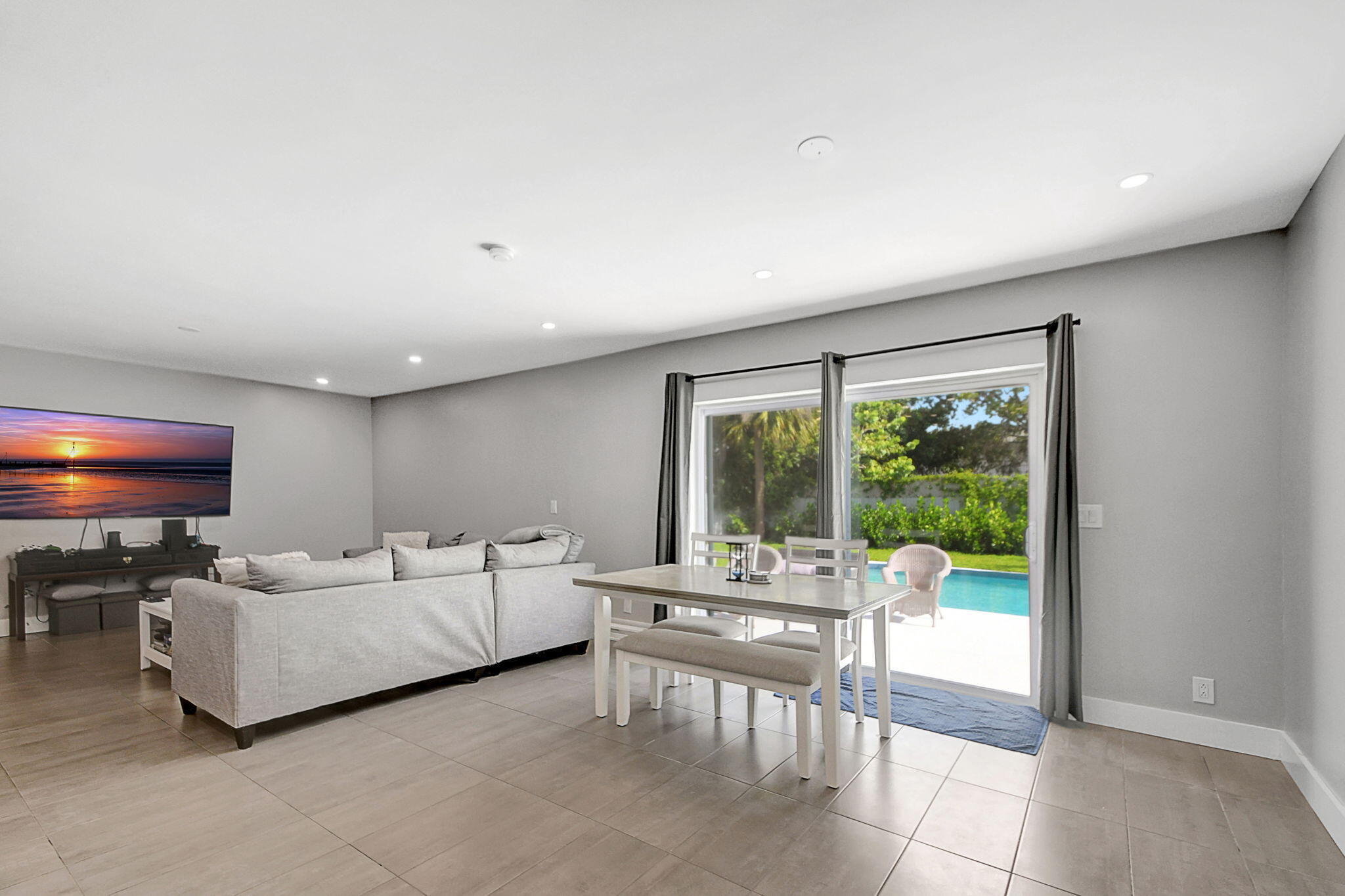 1343 W OCEAN, Lantana FL 33462