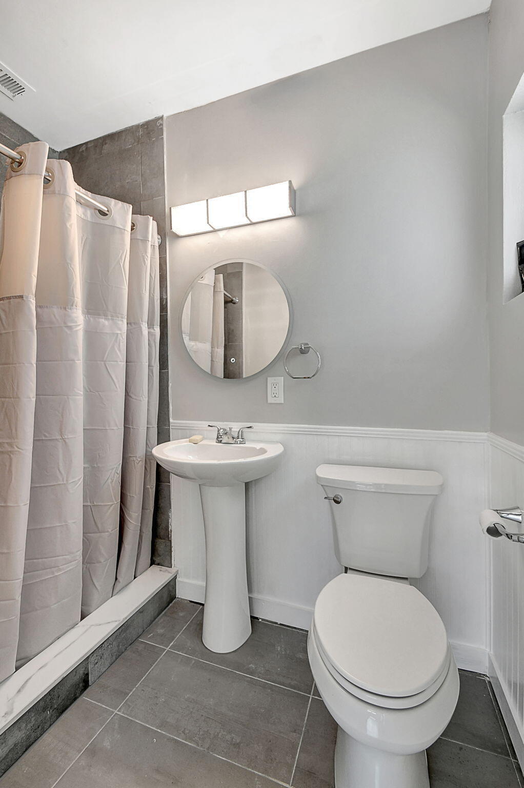 1343 W OCEAN, Lantana FL 33462