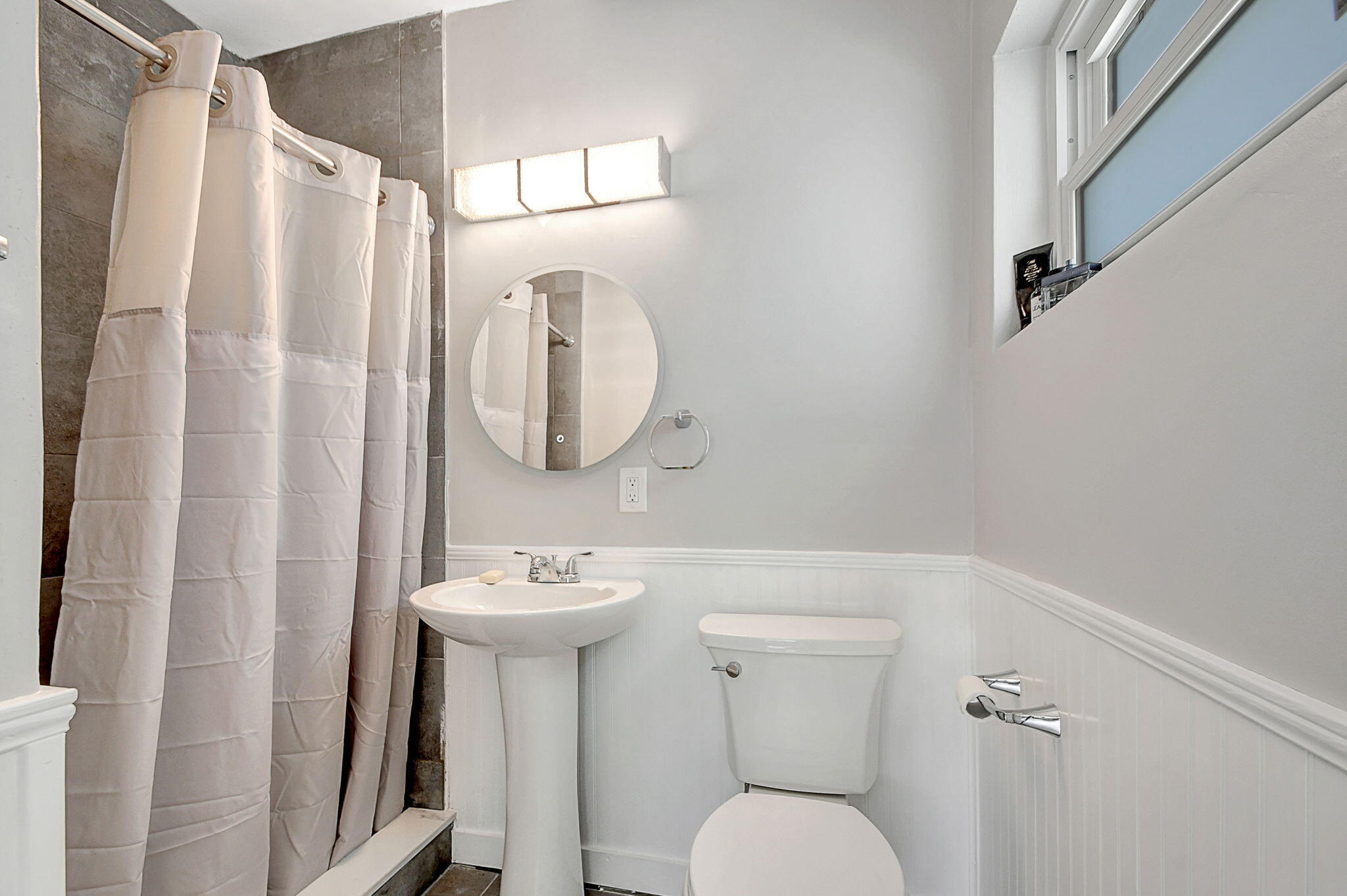 1343 W OCEAN, Lantana FL 33462