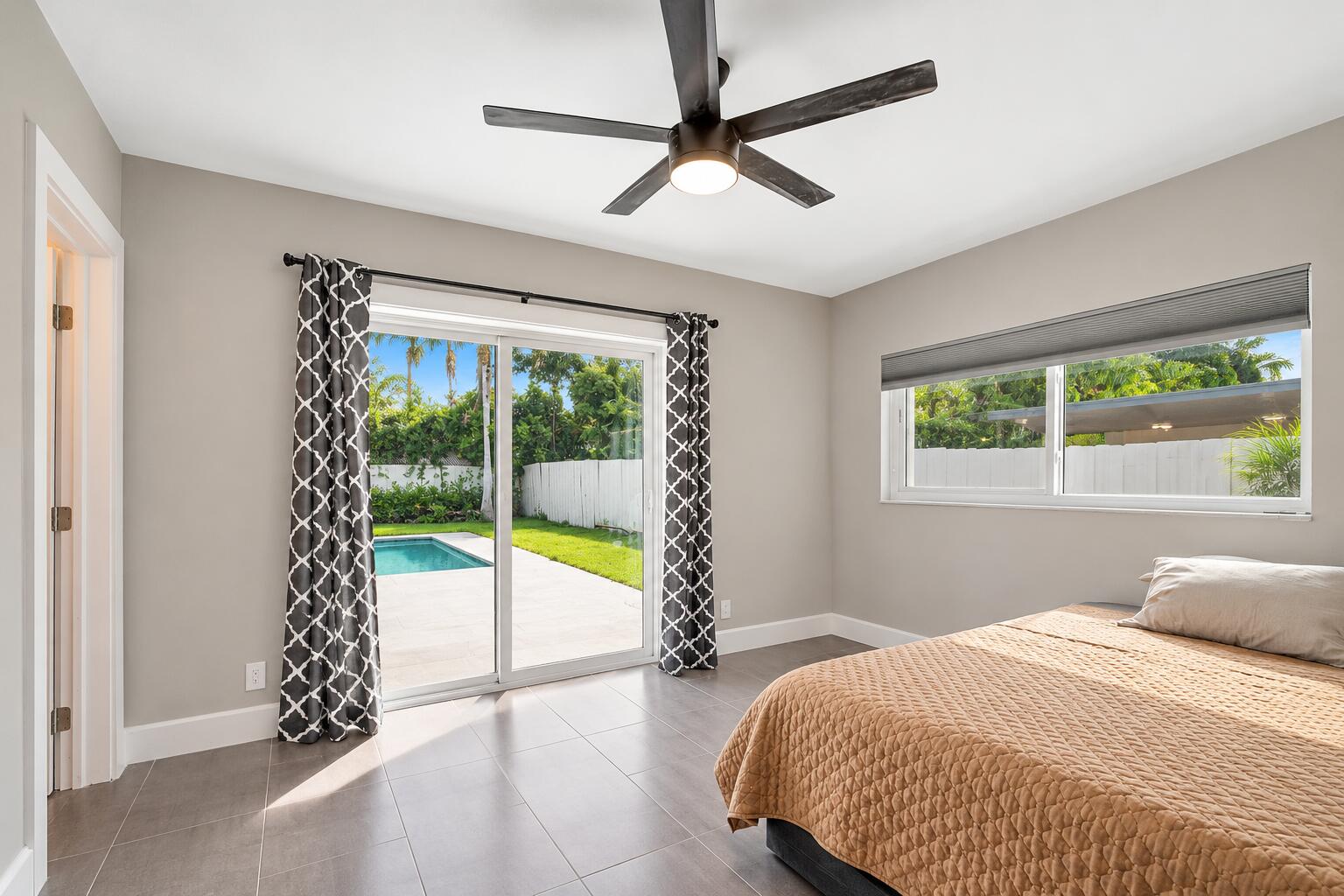 1343 W OCEAN, Lantana FL 33462