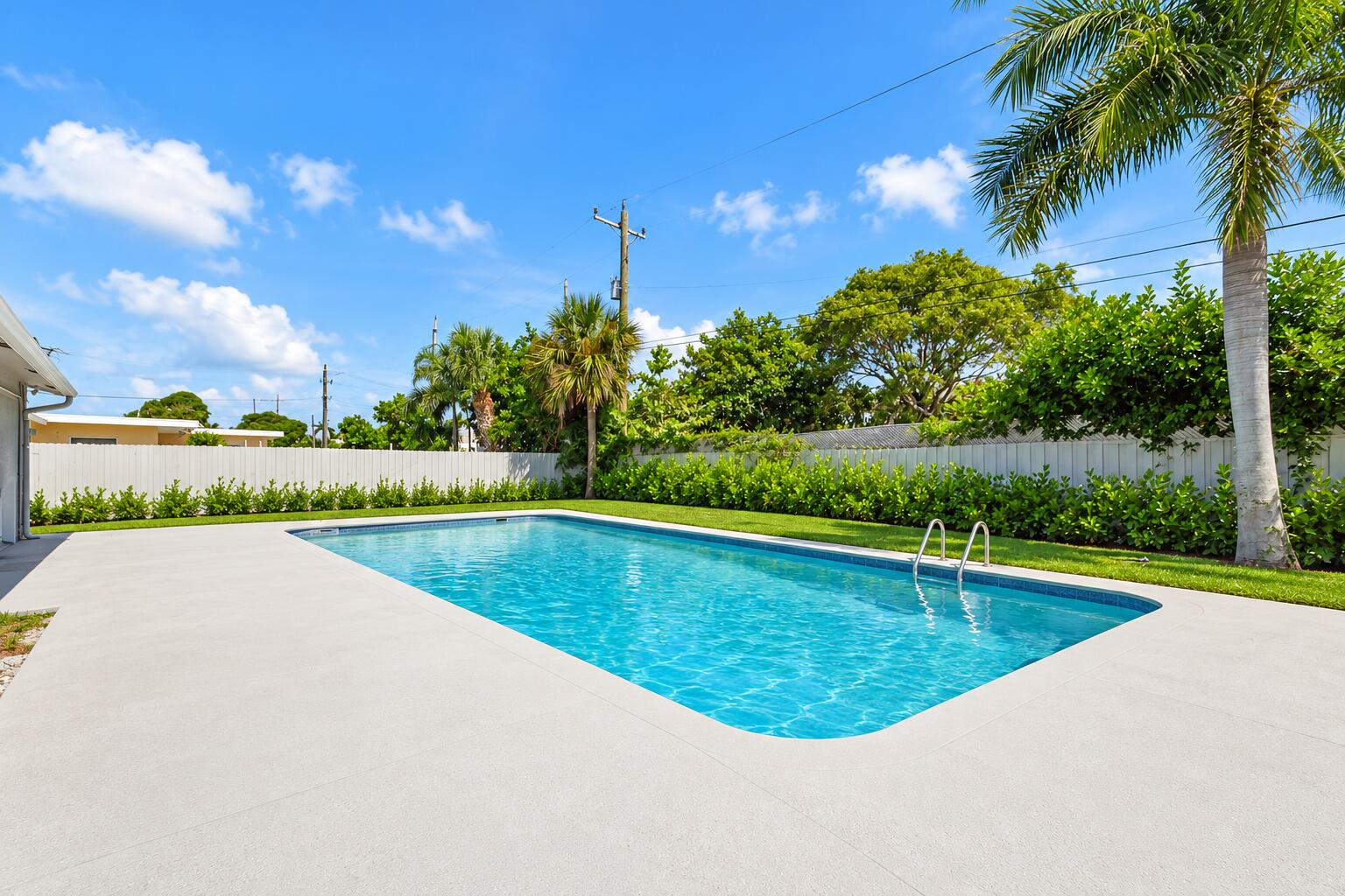 1343 W OCEAN, Lantana FL 33462