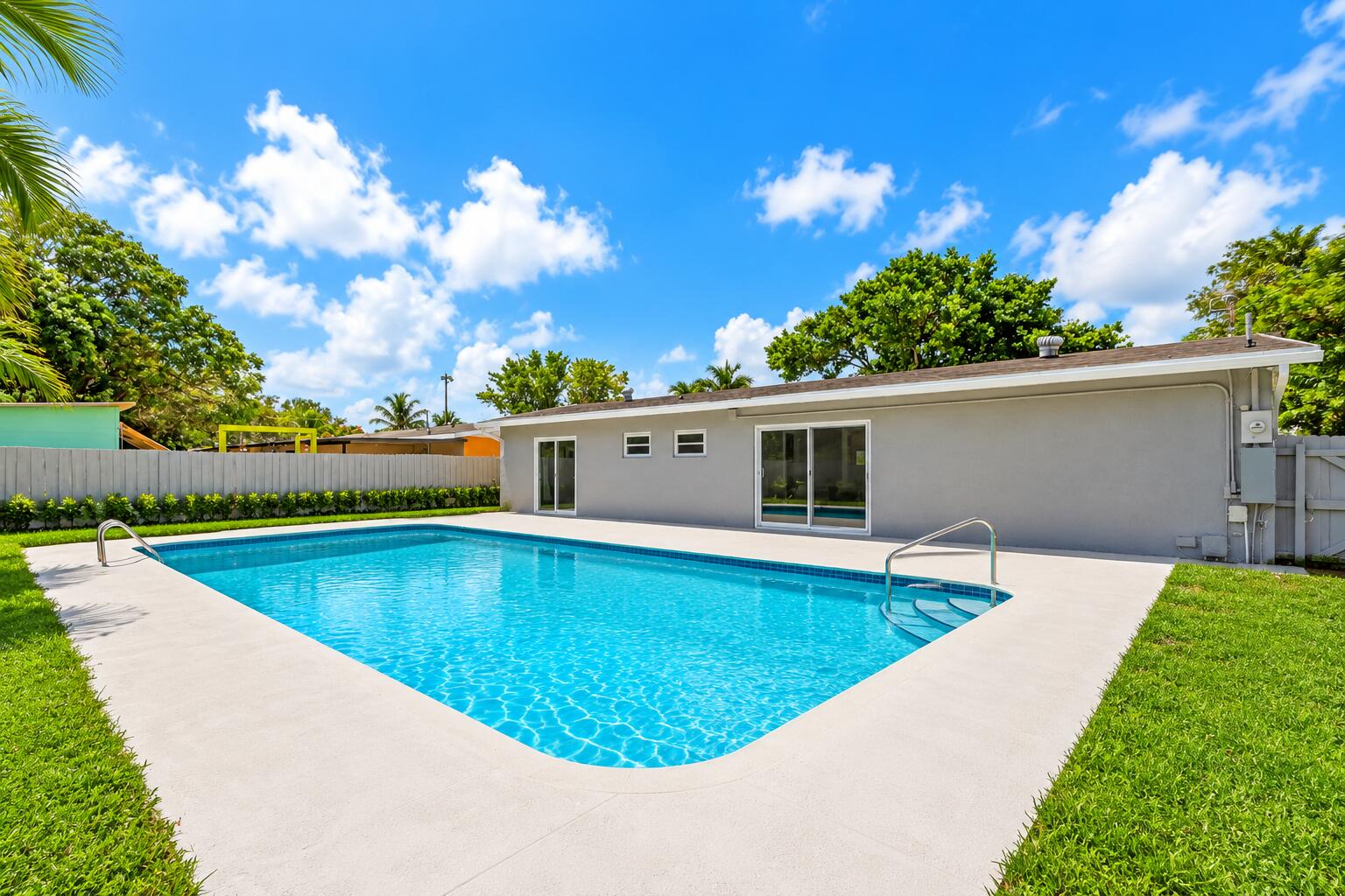 1343 W OCEAN, Lantana FL 33462