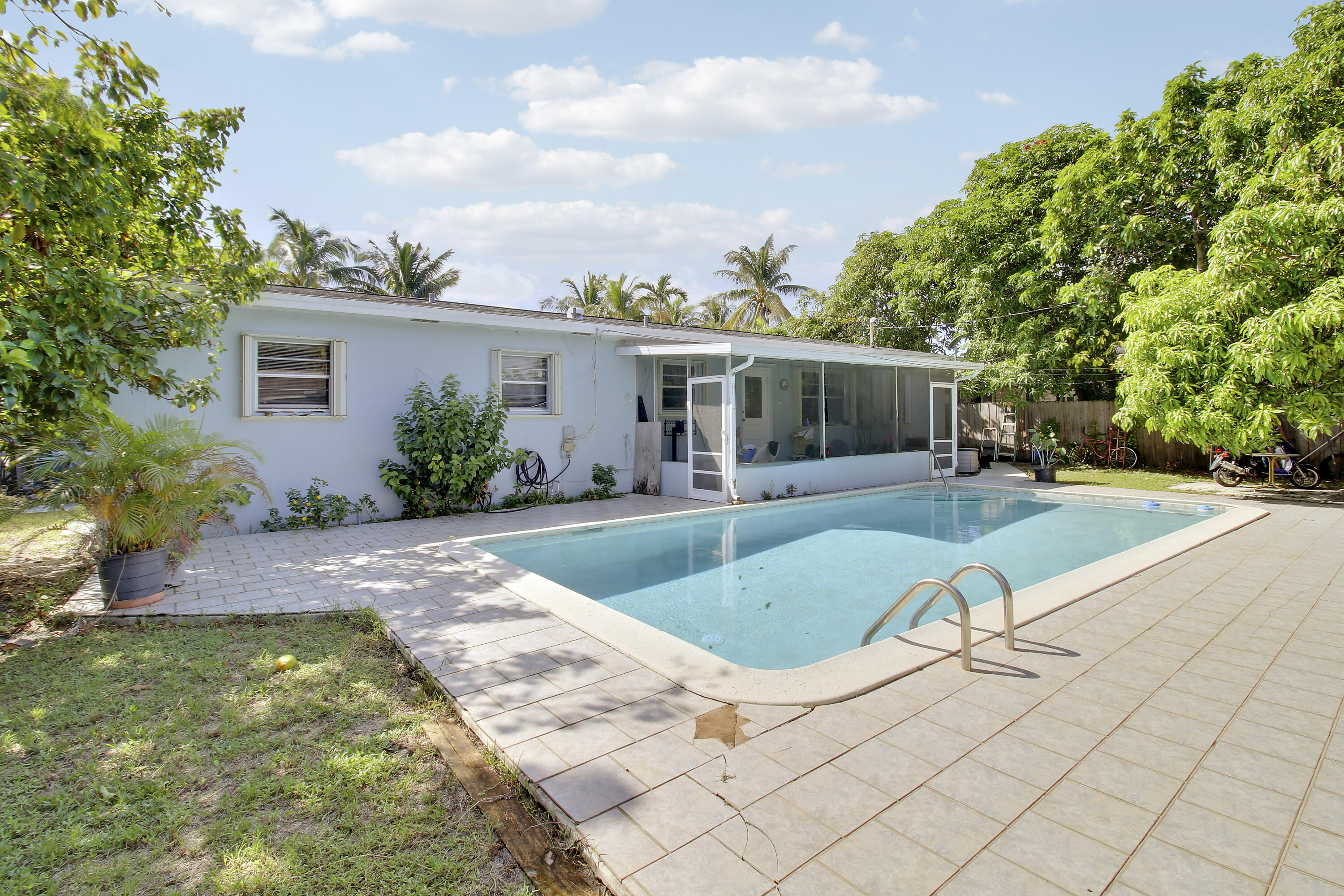 1744 Crestwood, Lake Worth FL 33460