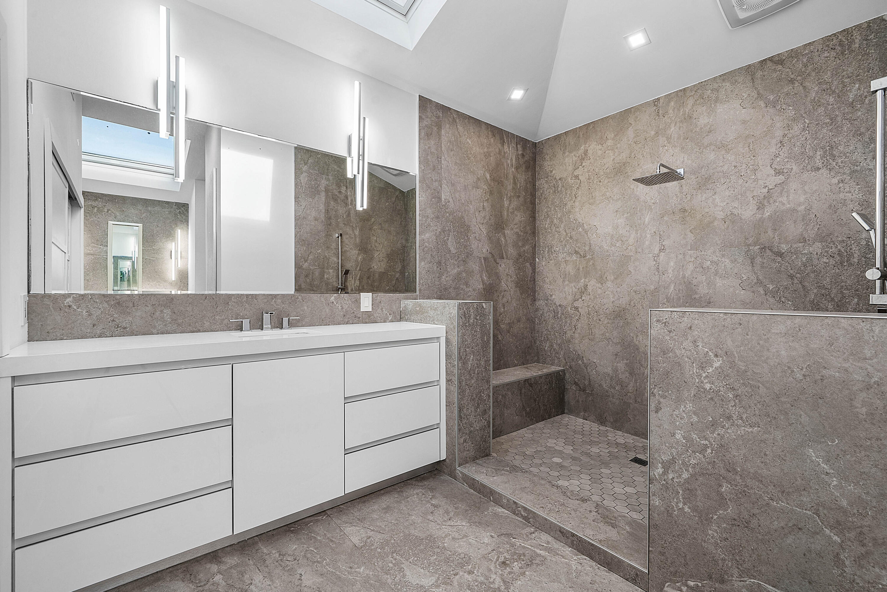 249 Gleneagles, Atlantis FL 33462