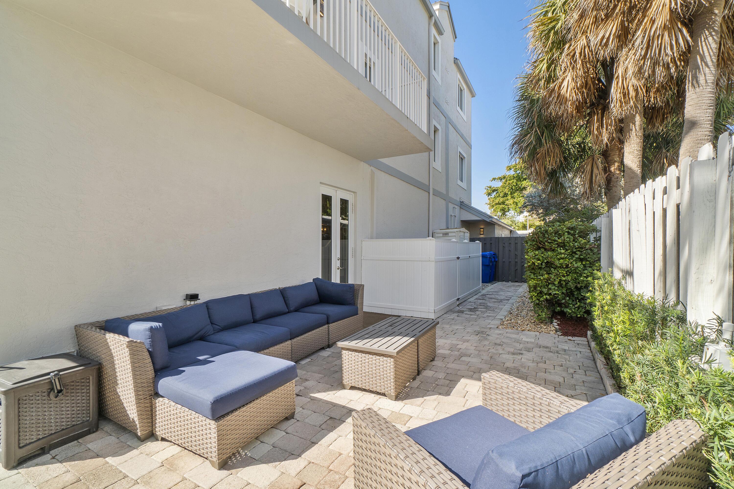 4218 Sea Grape, Lauderdale By The Sea FL 33308