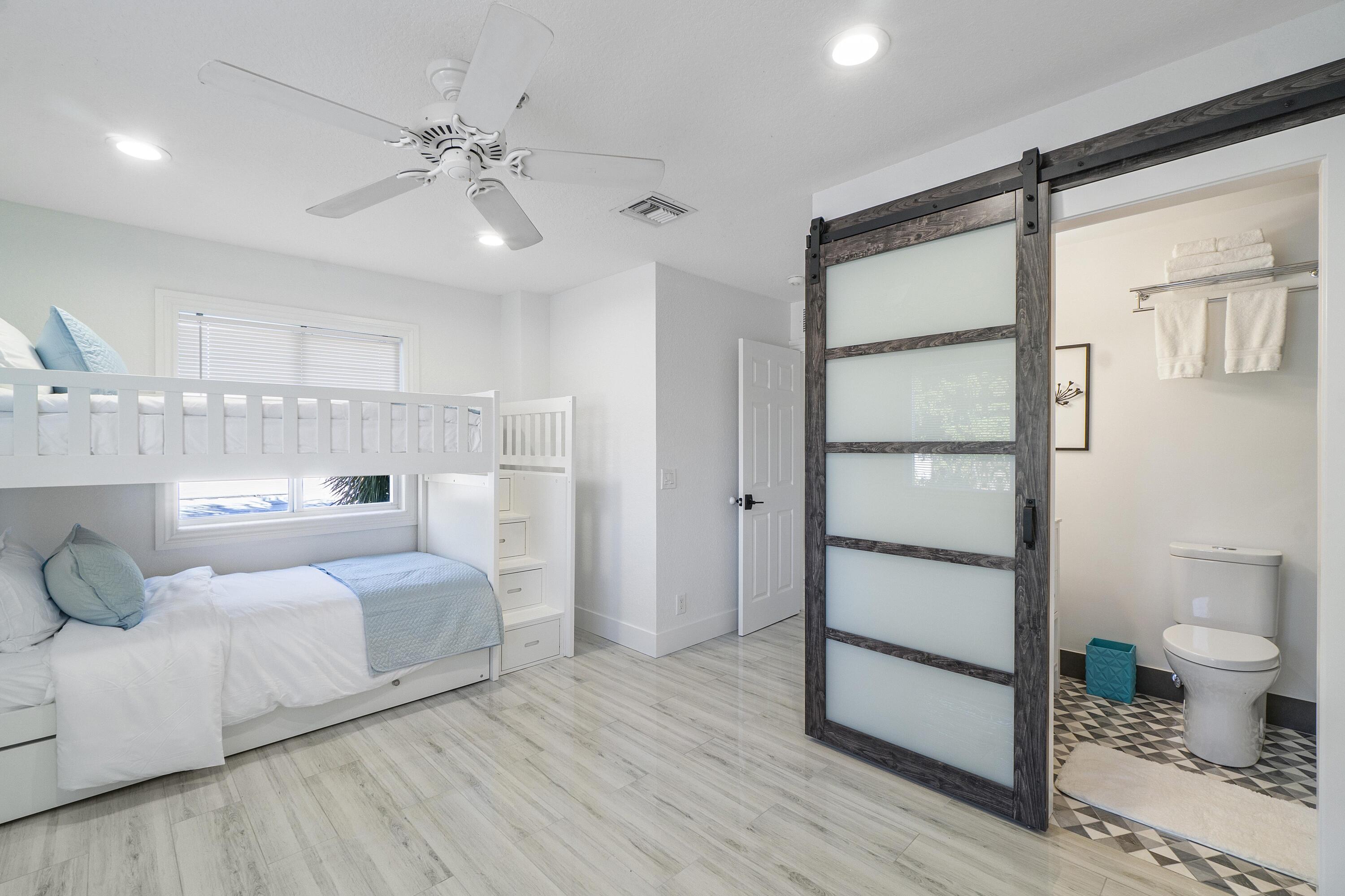 4218 Sea Grape, Lauderdale By The Sea FL 33308