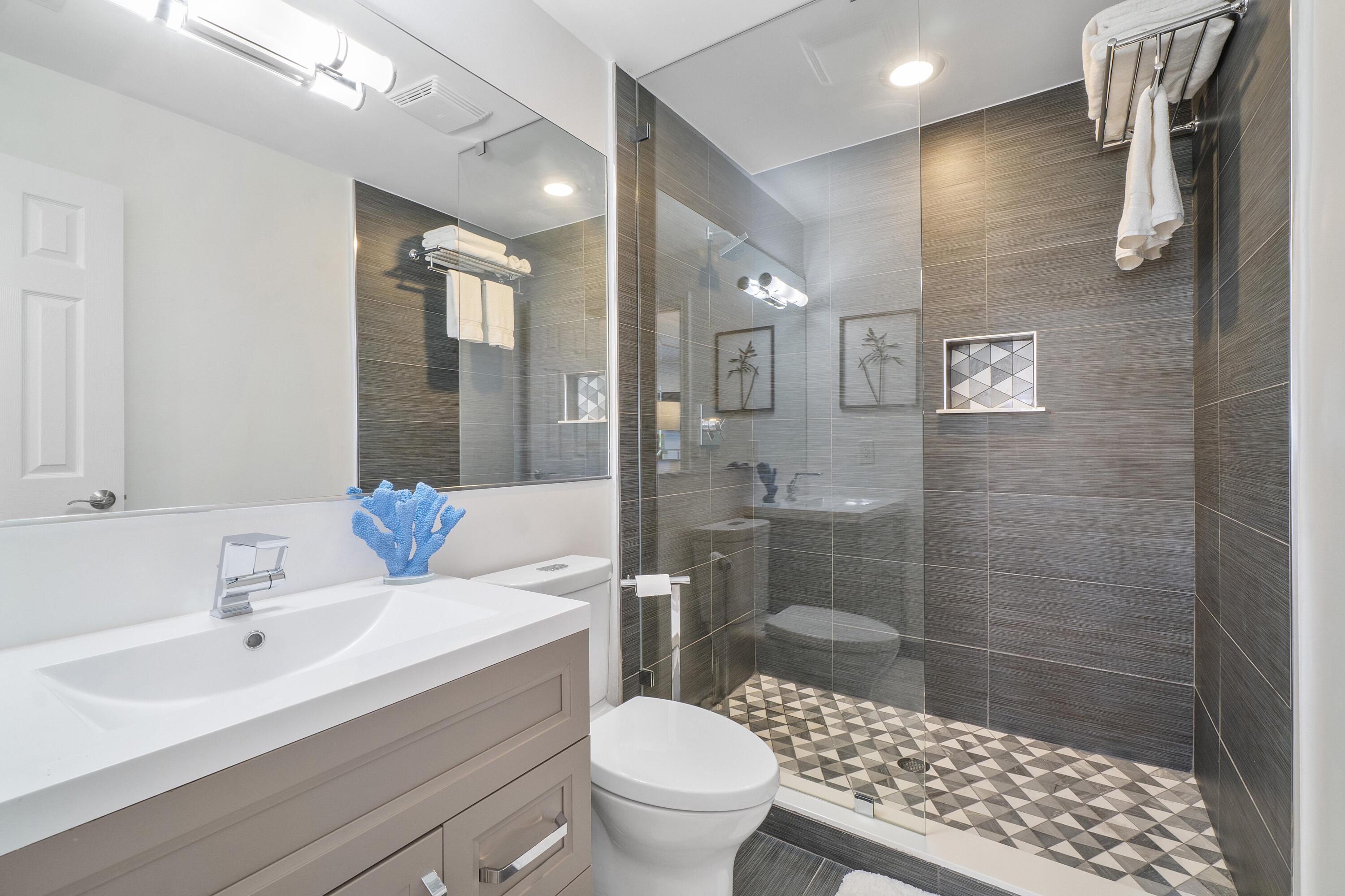 4218 Sea Grape, Lauderdale By The Sea FL 33308