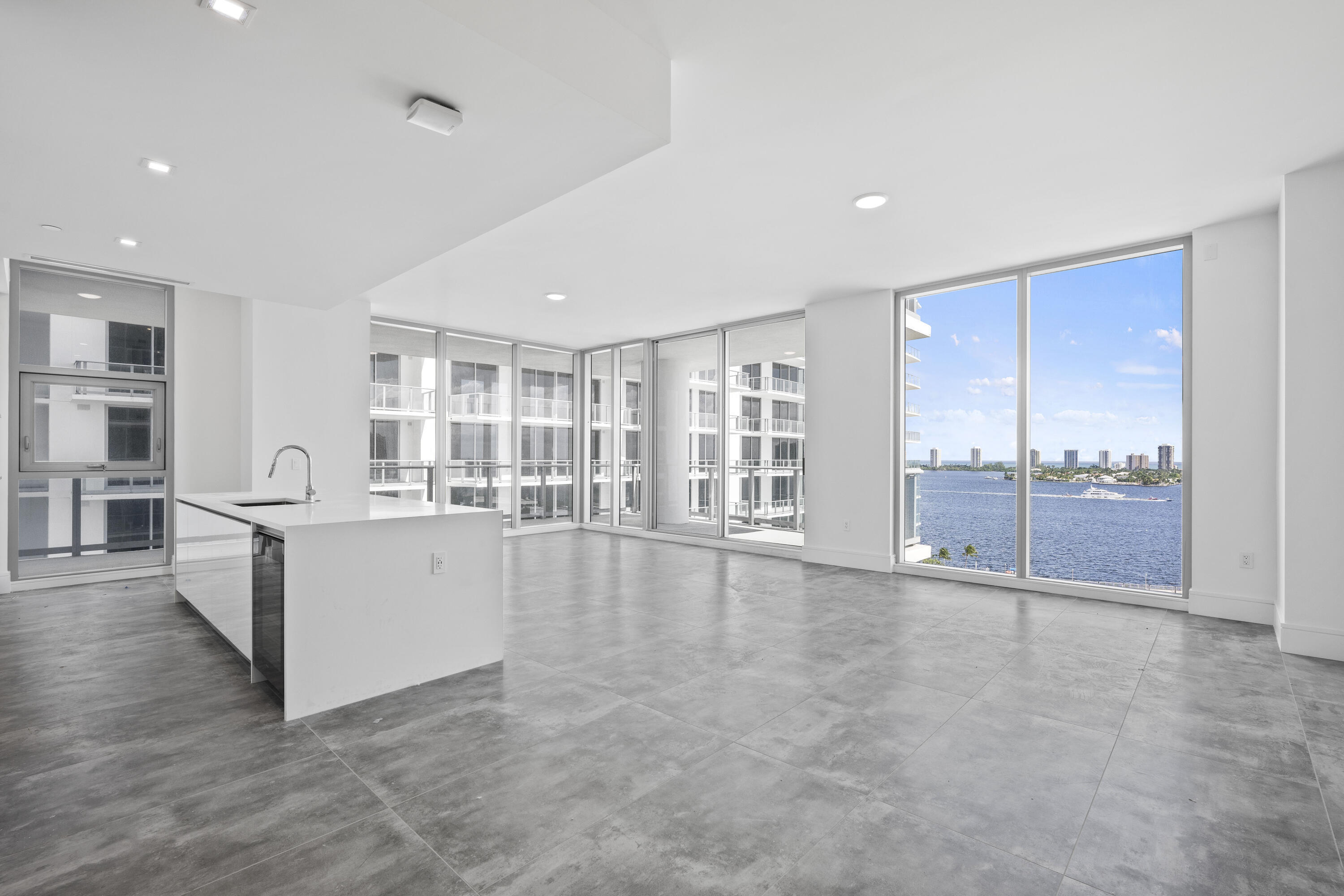 220 LAKE SHORE #1202, West Palm Beach FL 33403