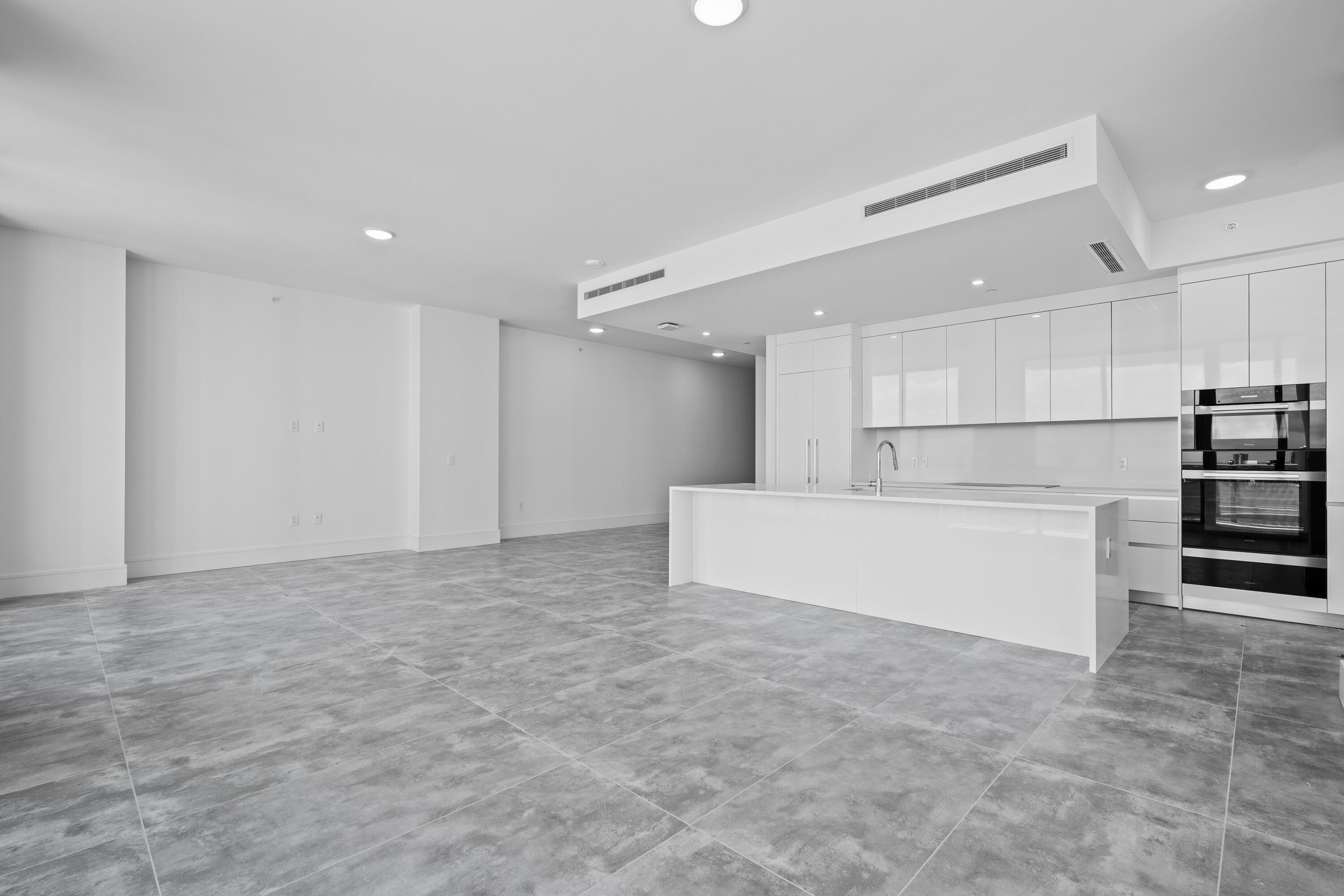220 LAKE SHORE #1202, West Palm Beach FL 33403